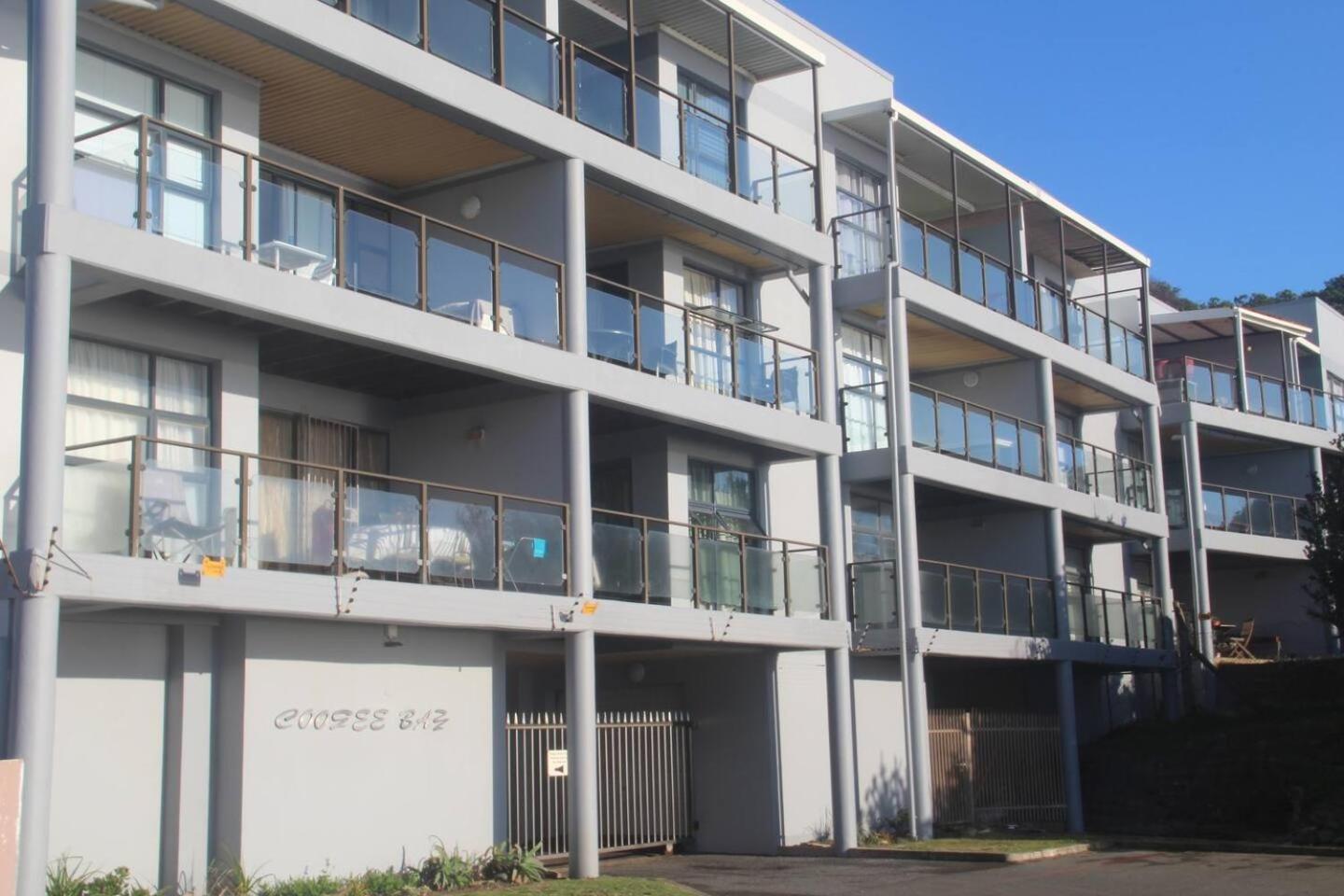 Hotel Lovely beach getaway in gonubie. - Image 1