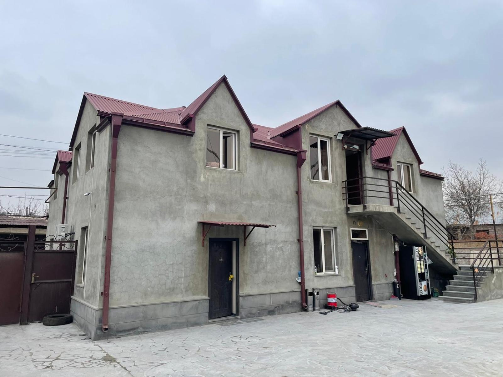 Noragyugh Guest House