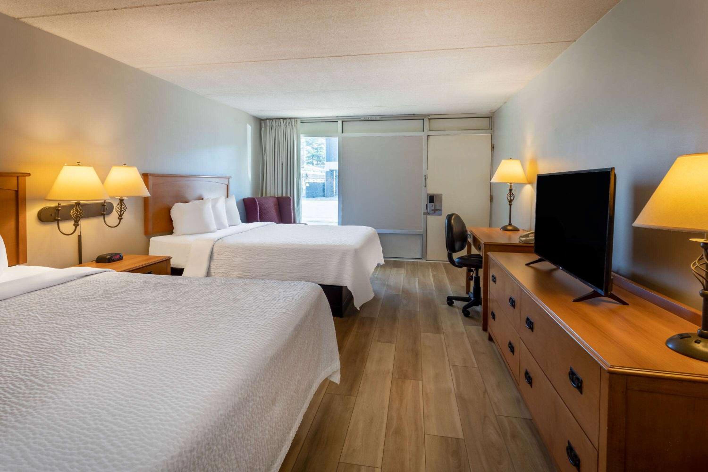 Days Inn by Wyndham Birch Run