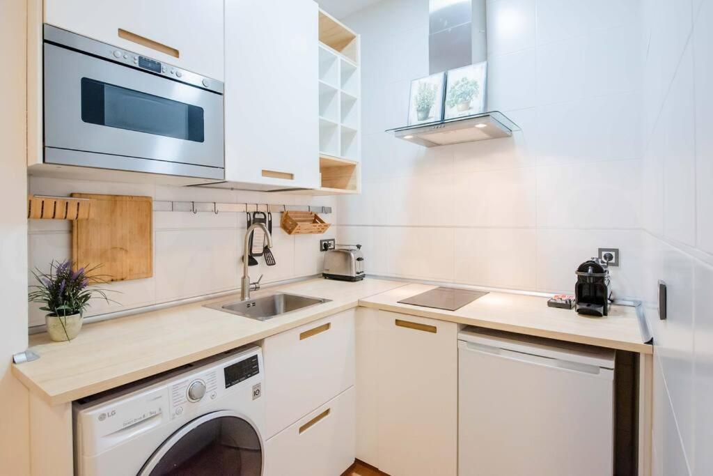 Relaxing apartment with parking in the center by REMS