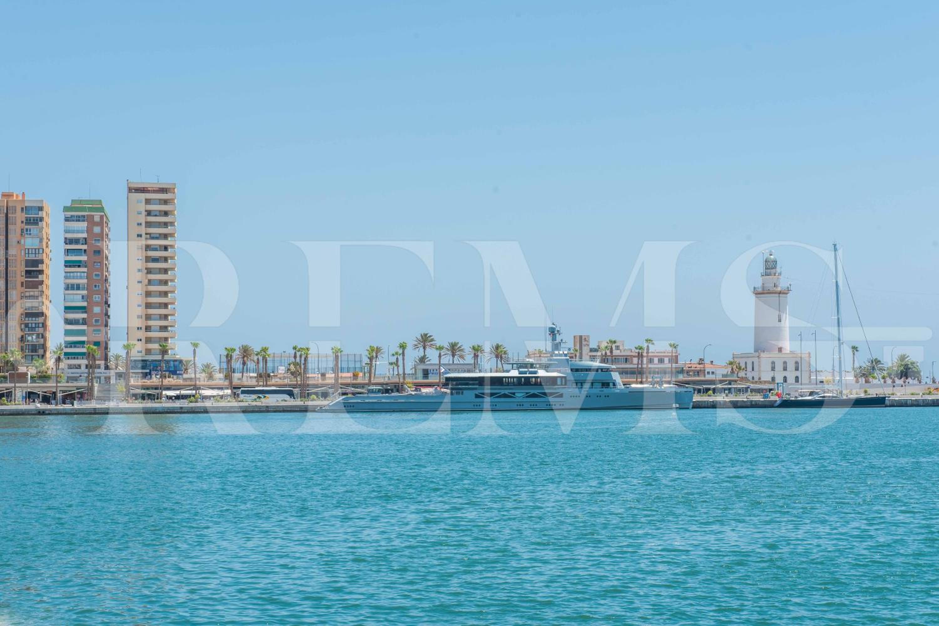 Relaxing apartment with parking in the center by REMS