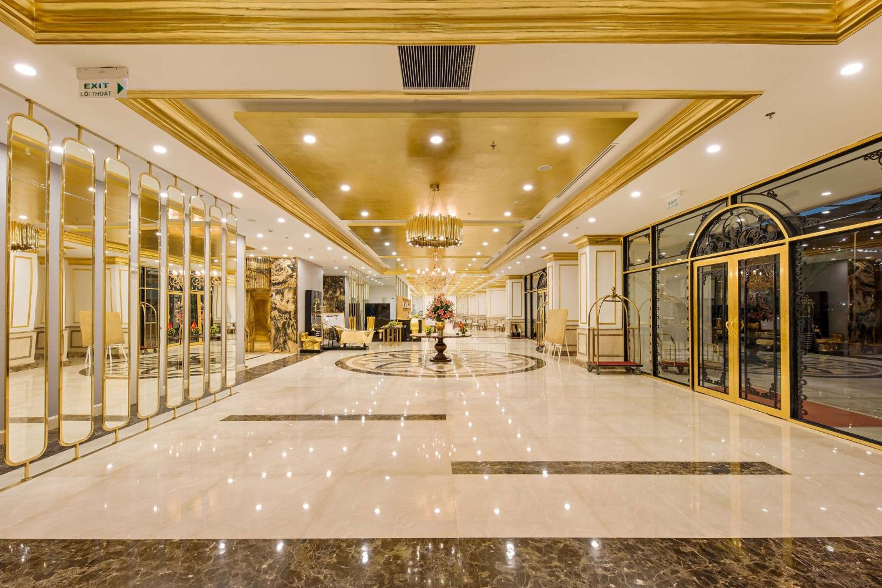 Wyndham Danang Golden Bay 12