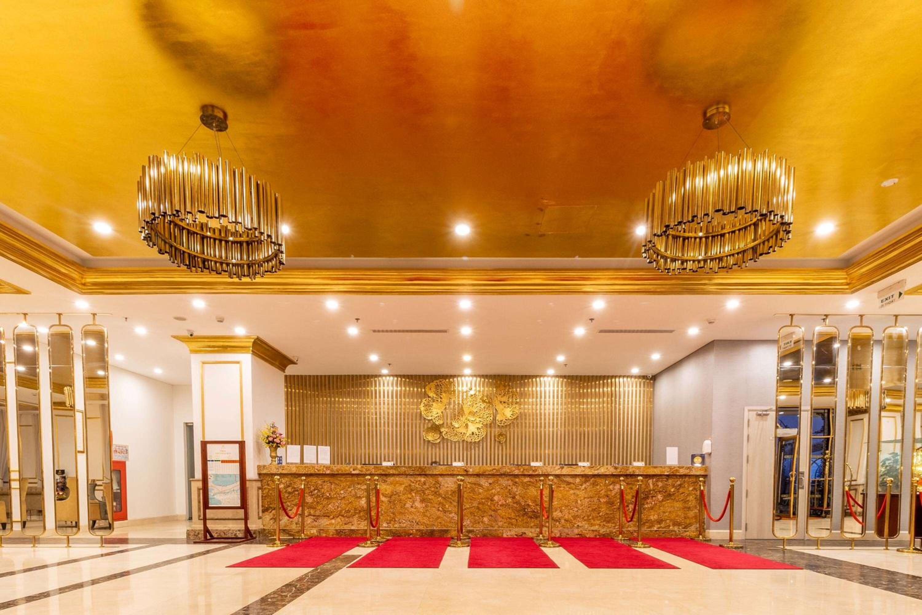 Wyndham Danang Golden Bay 13