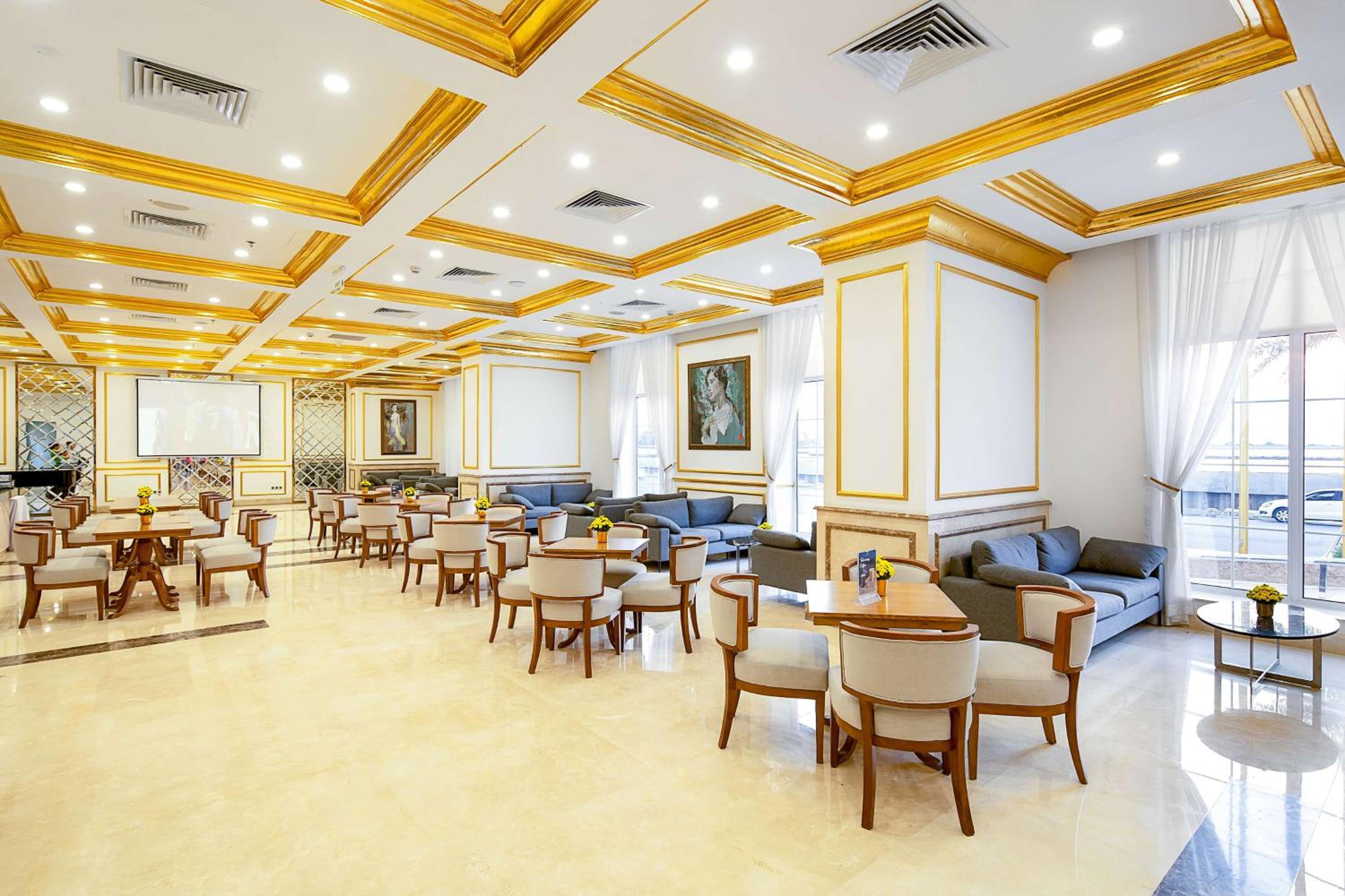 Wyndham Danang Golden Bay 15