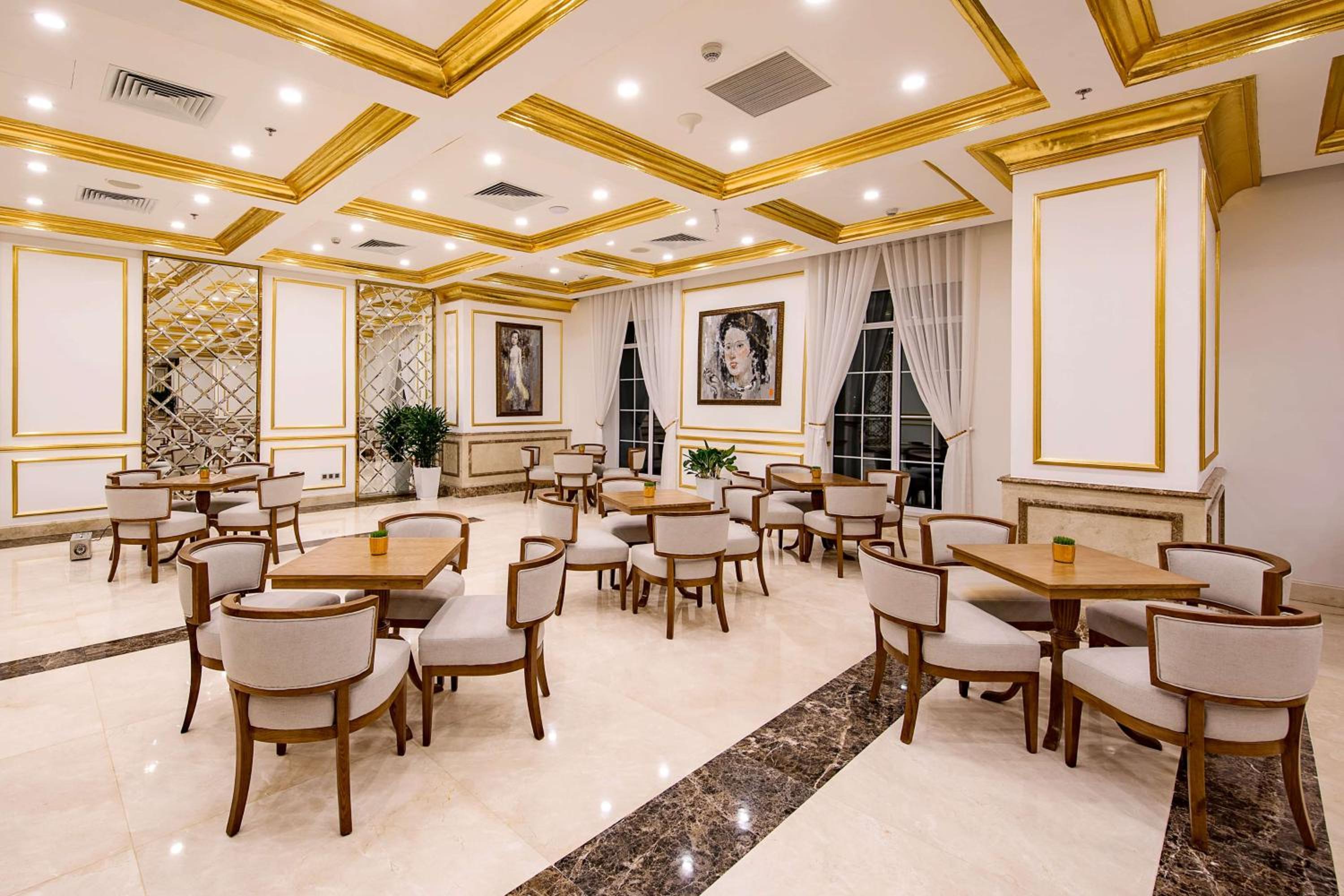 Wyndham Danang Golden Bay 105