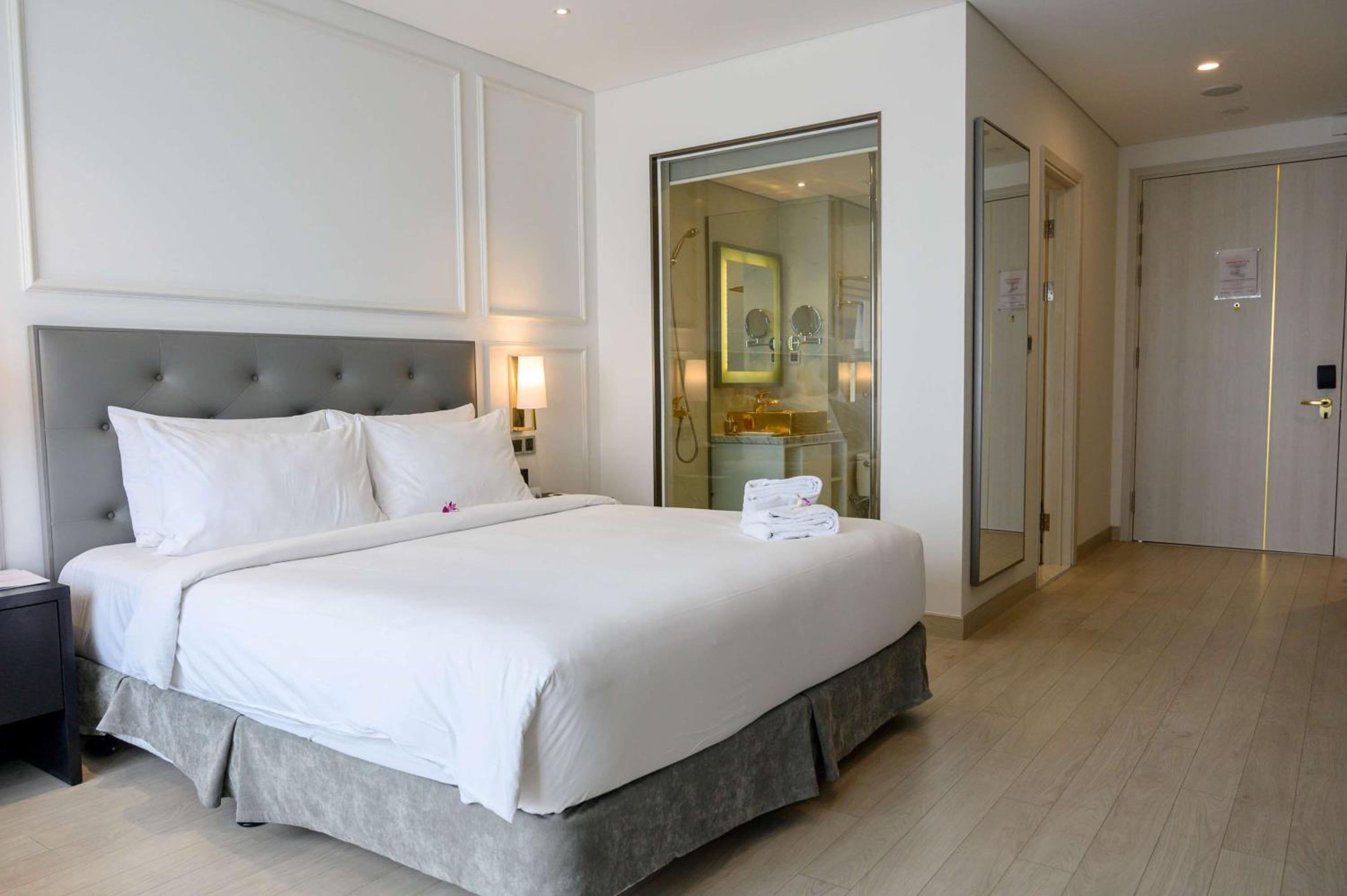 Wyndham Danang Golden Bay 34