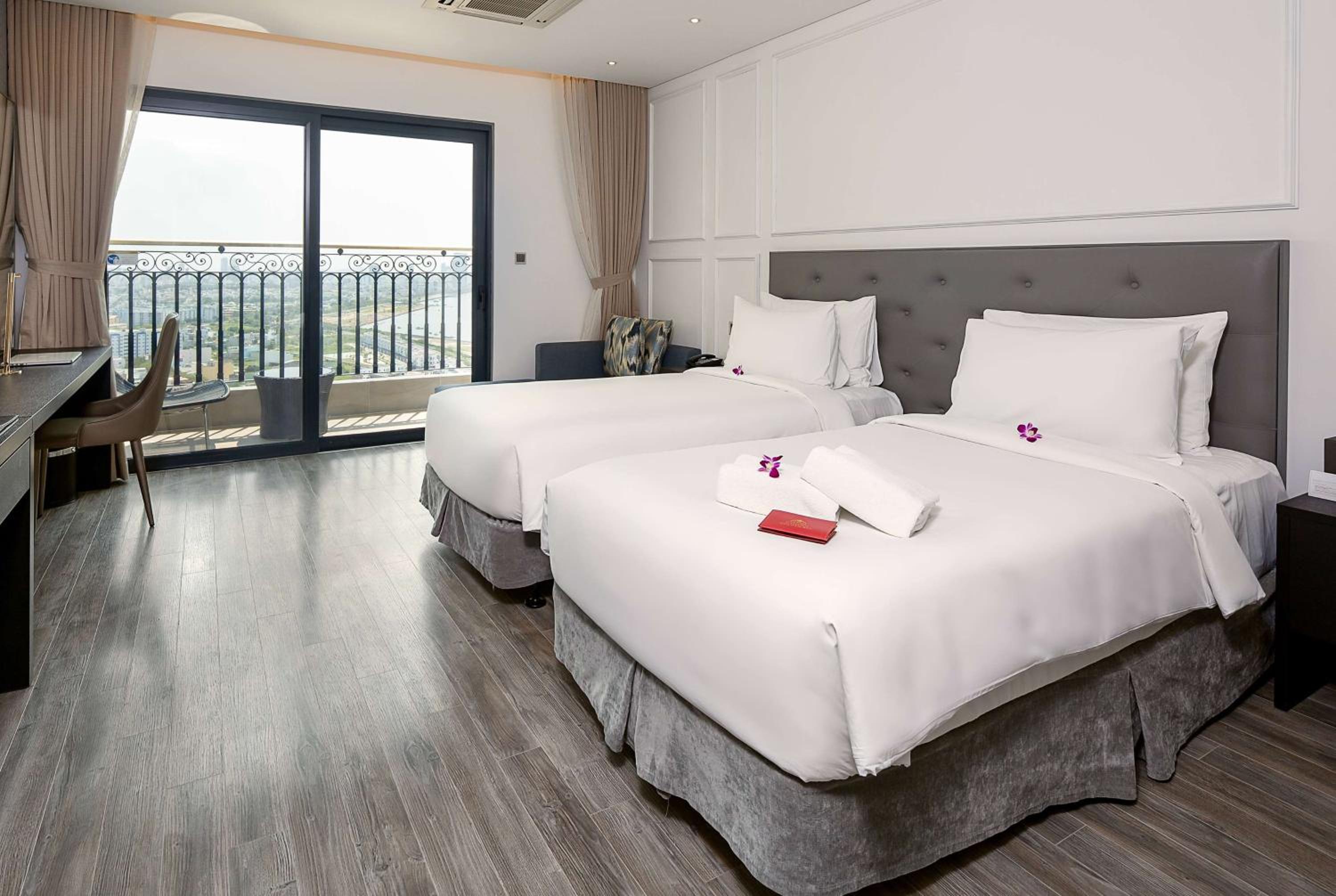 Wyndham Danang Golden Bay 125