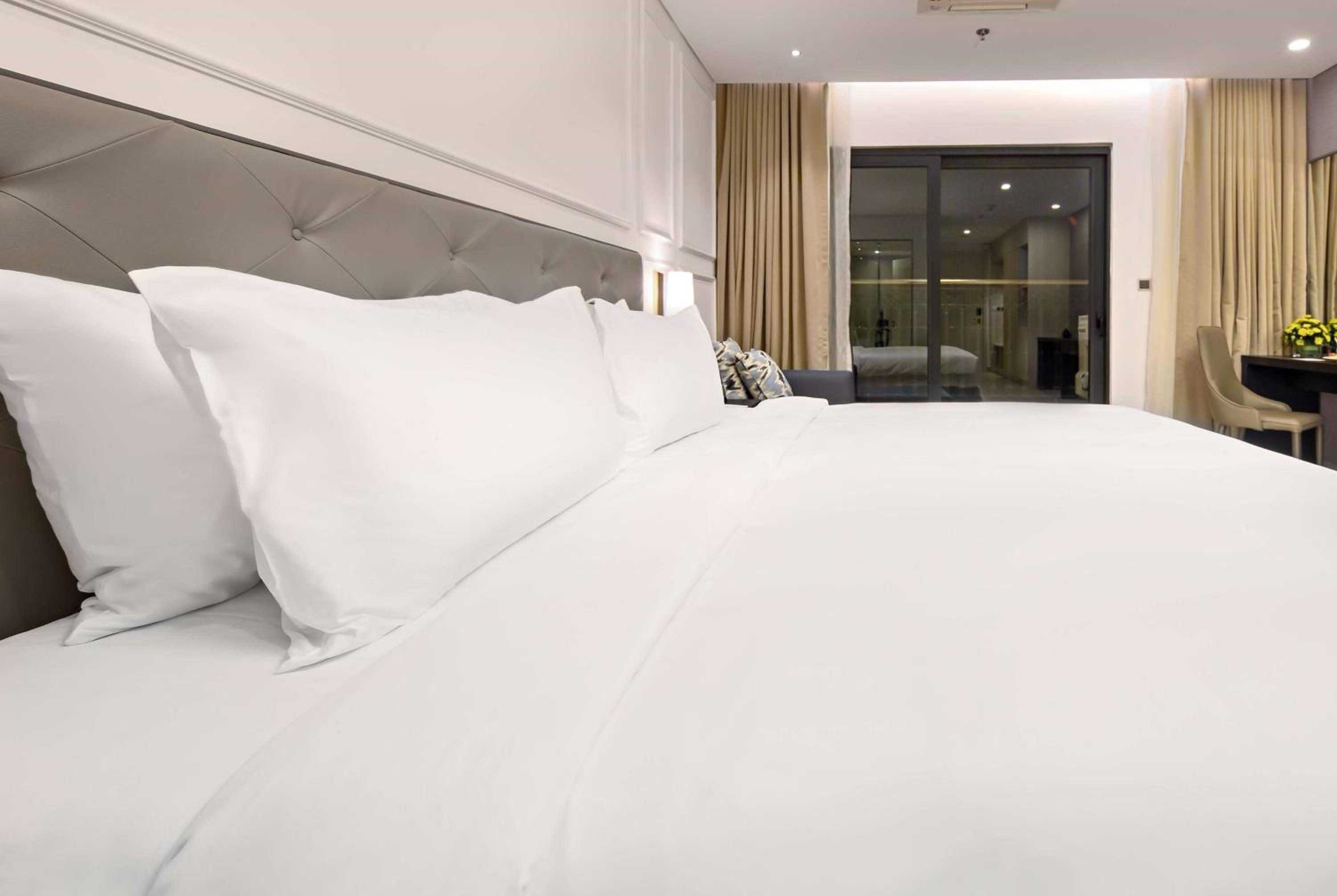 Wyndham Danang Golden Bay 140