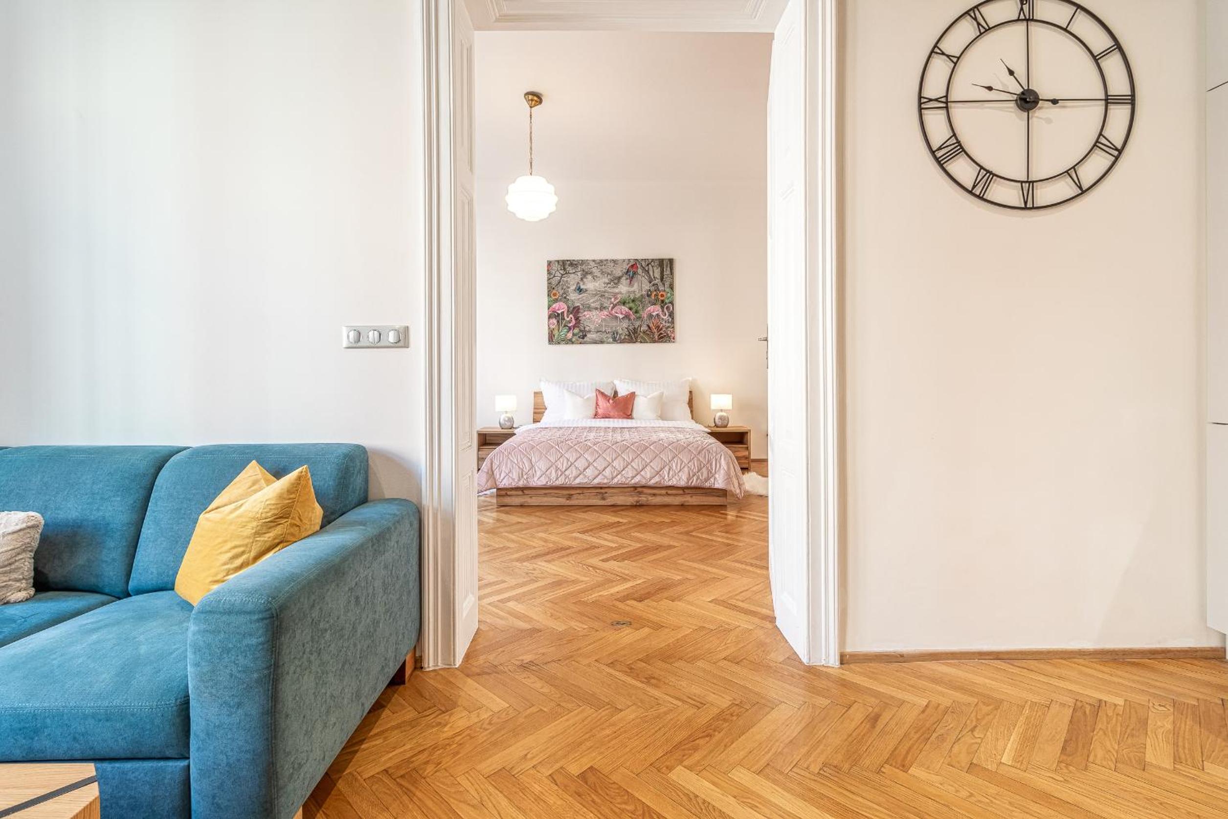 Stylish luxury flat in Old Town view 4