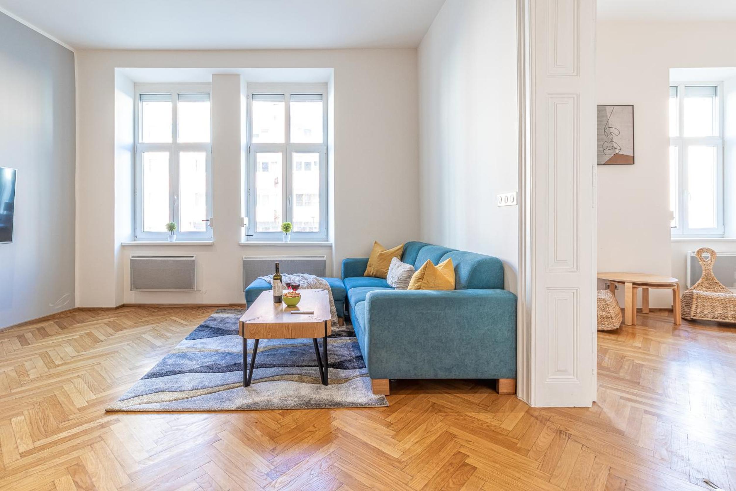 Stylish luxury flat in Old Town view 3