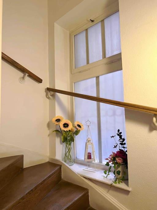 12# Sunflower Cozy Apartment view 3
