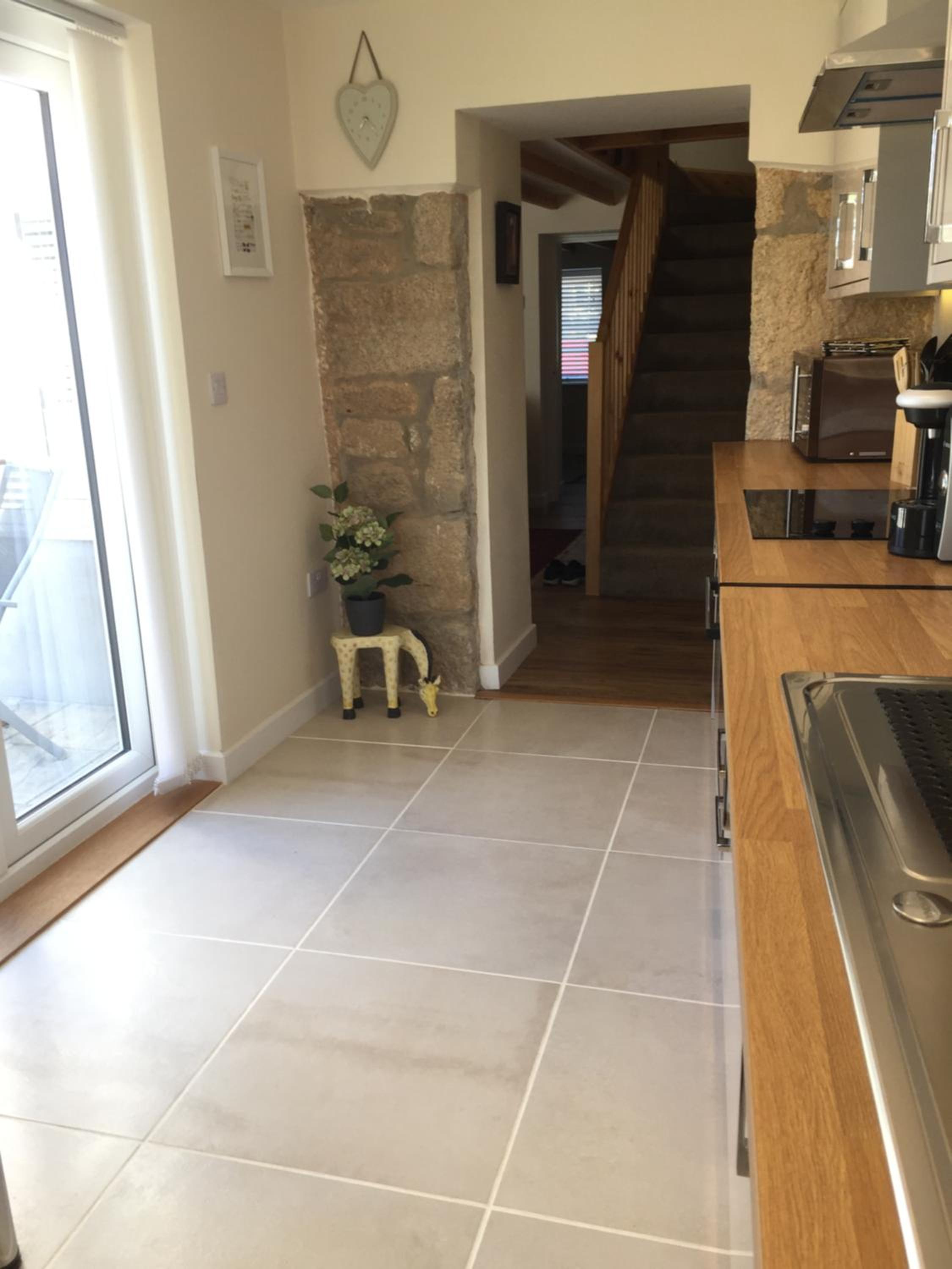 Sandy cottage, nr Eden & beaches view 5