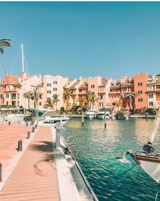 Aquamarine apartment in Marina Sotogrande