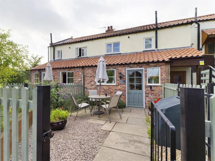 Two Bedroom Cottage (rural setting with good Access links)