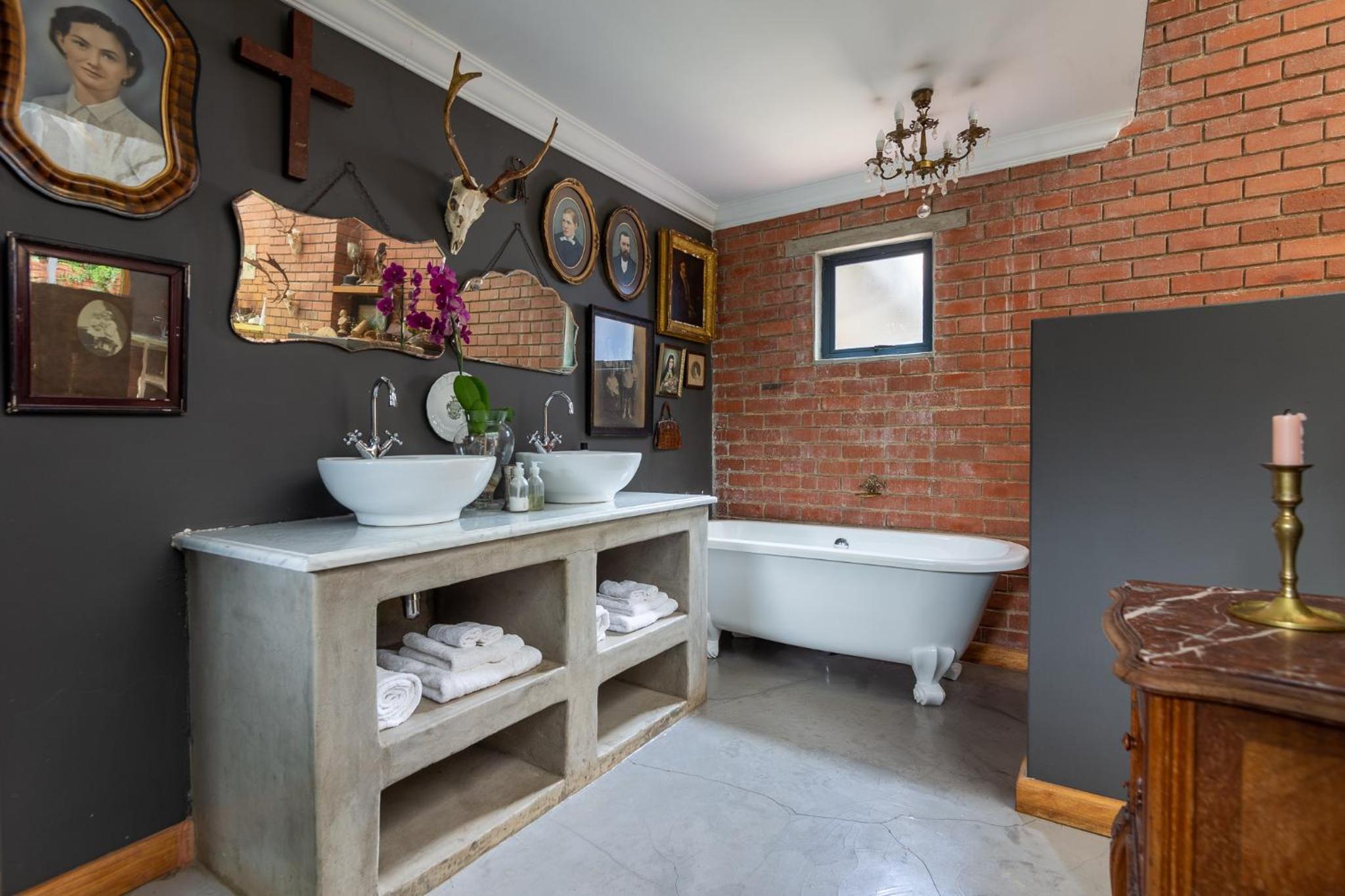 Festina Lente Guesthouse