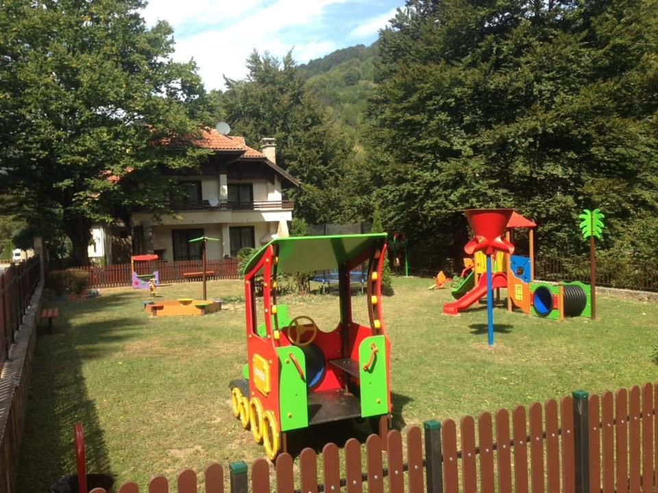 Photo 18