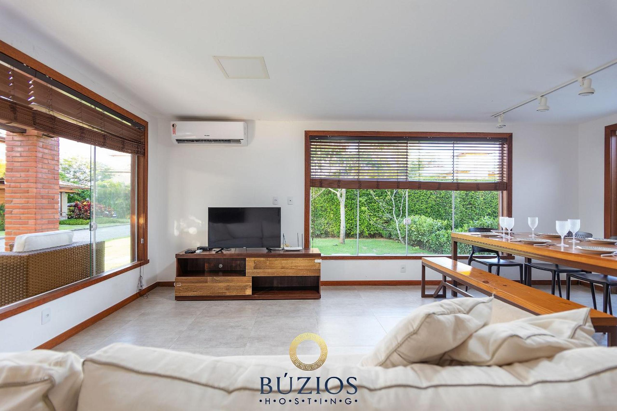Bz01 House with private pool 150m from the beach