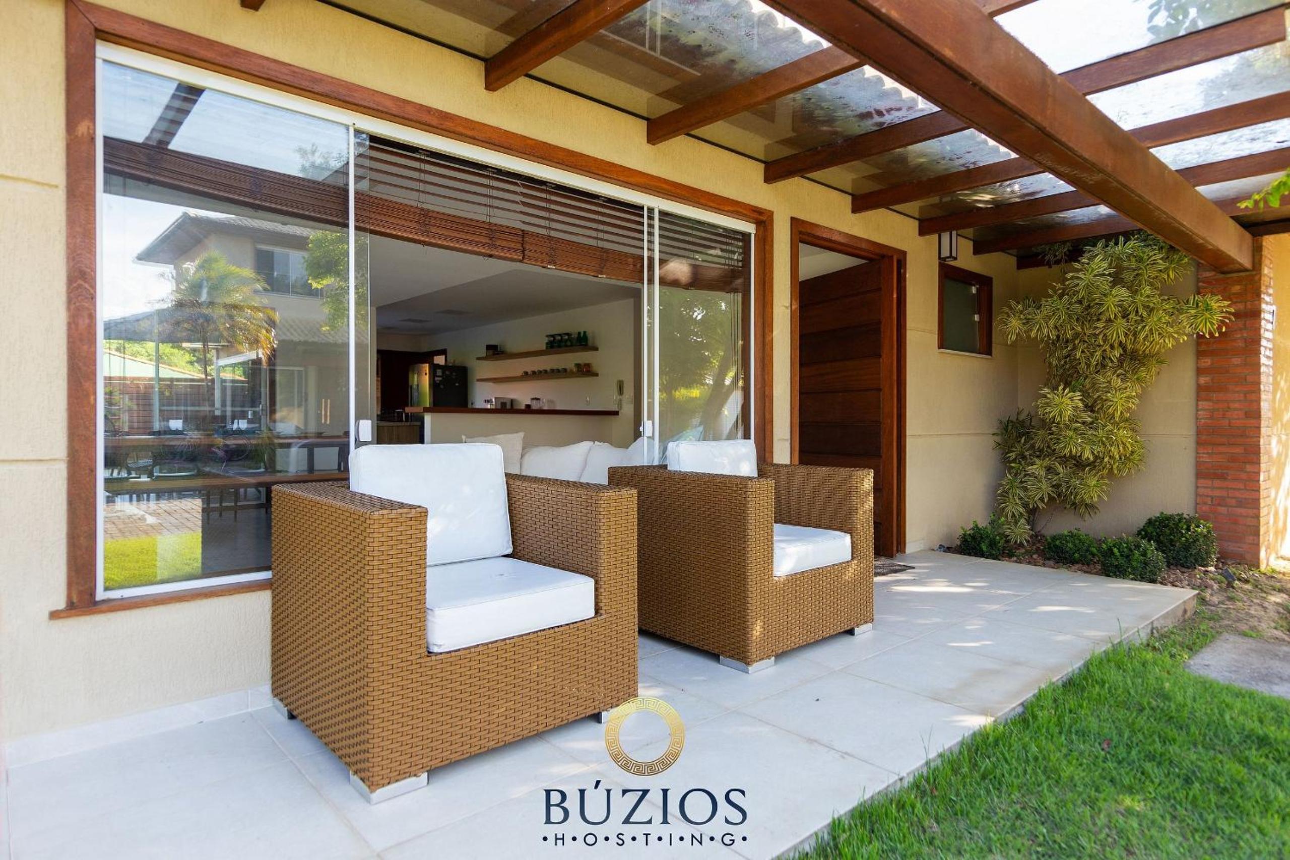 Bz01 House with private pool 150m from the beach