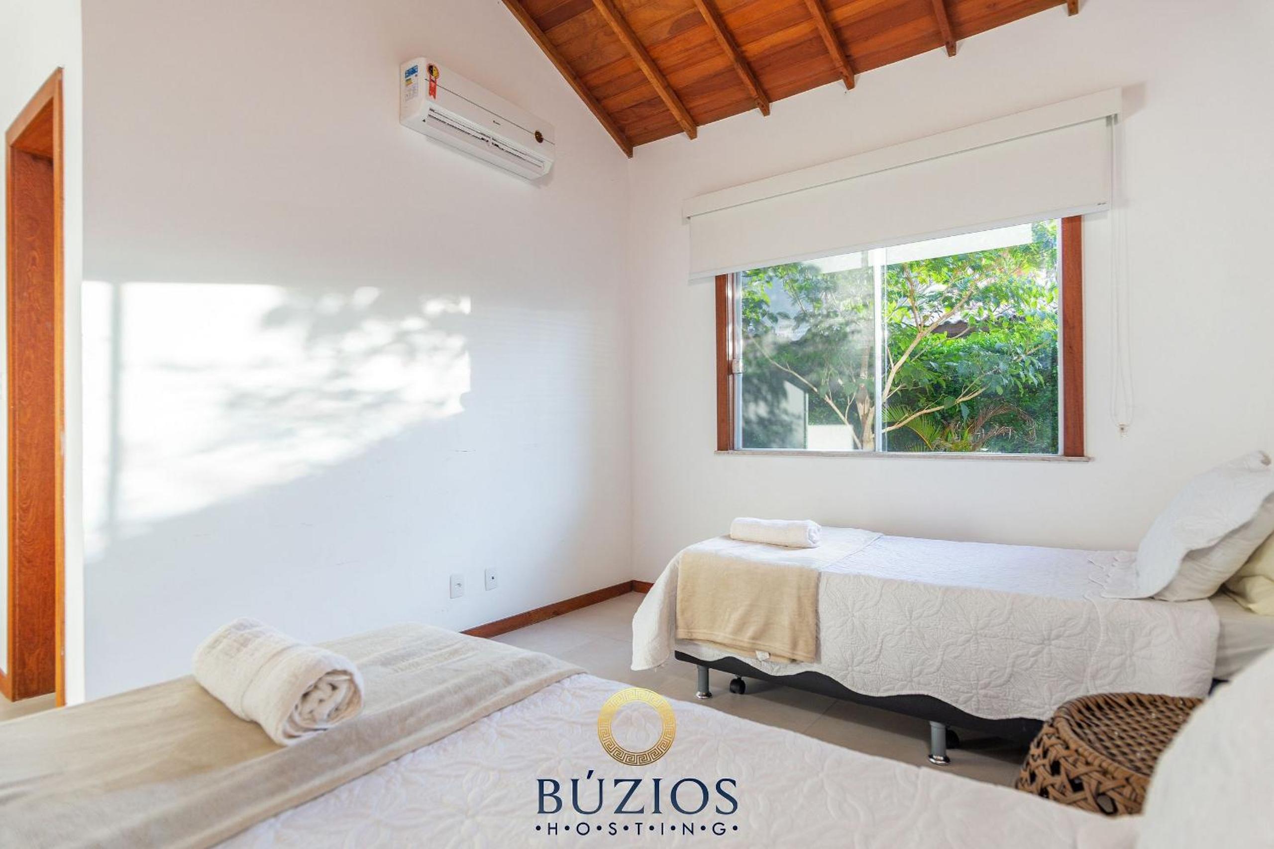 Bz01 House with private pool 150m from the beach