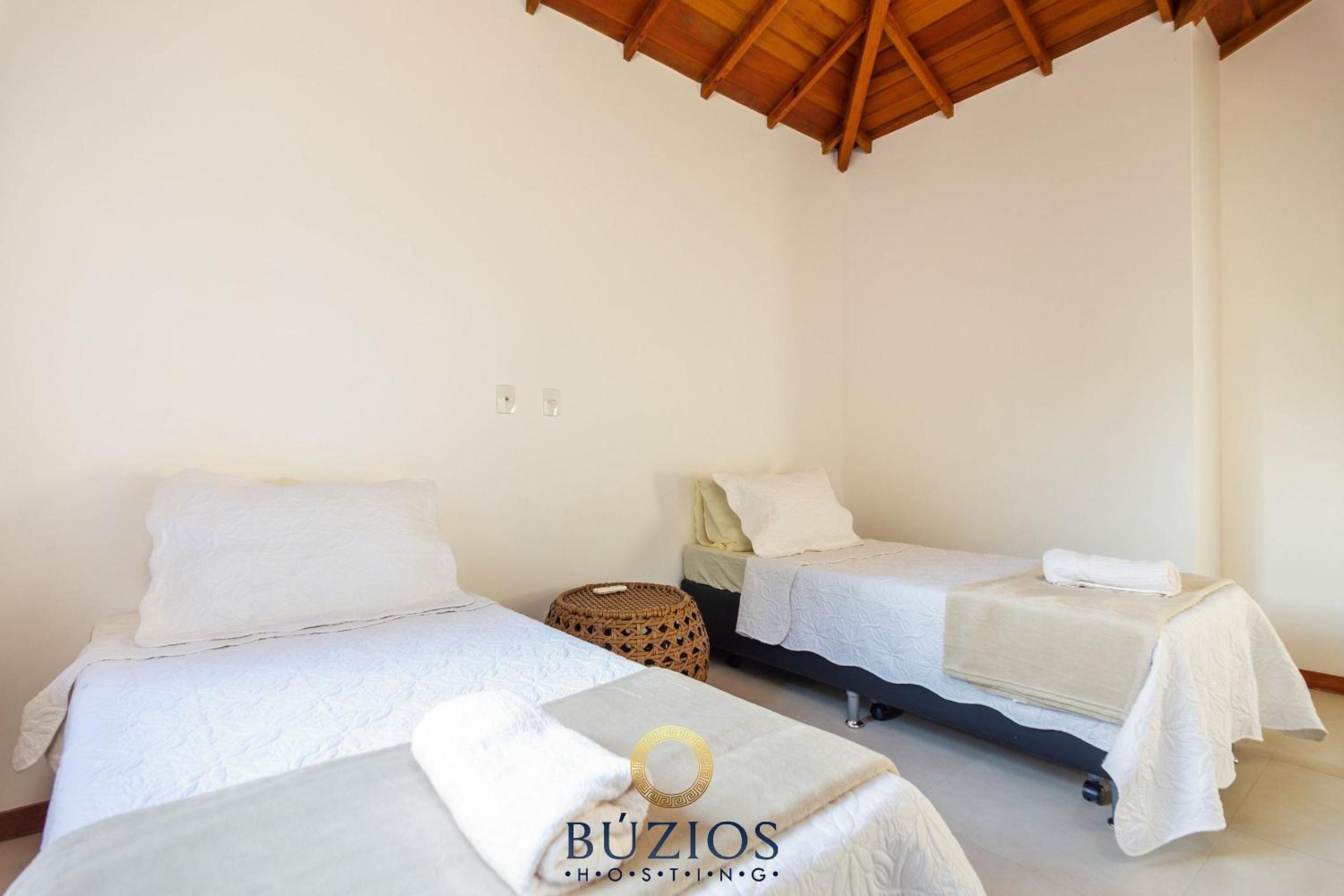 Bz01 House with private pool 150m from the beach