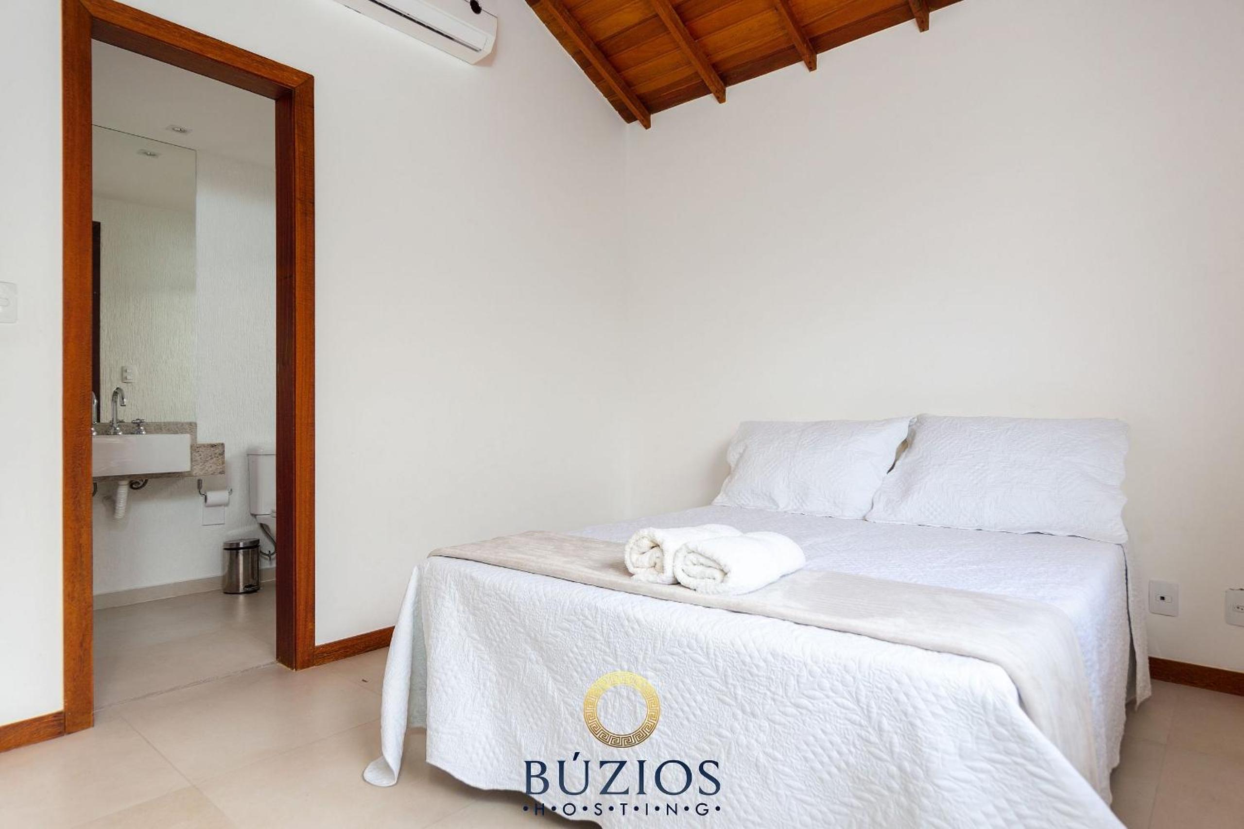 Bz01 House with private pool 150m from the beach