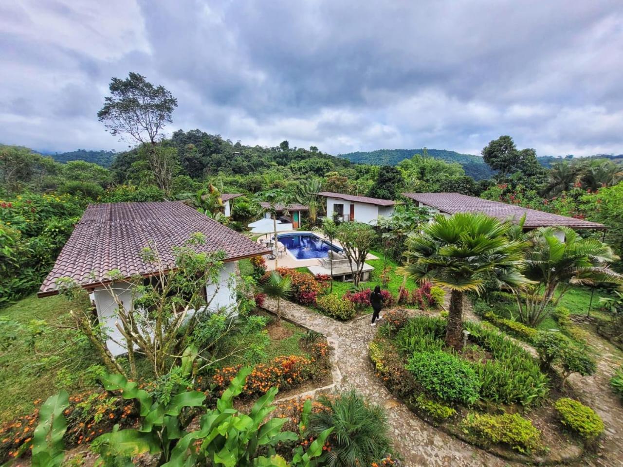 Coffee Lodge Cristal Glamping & Spa
