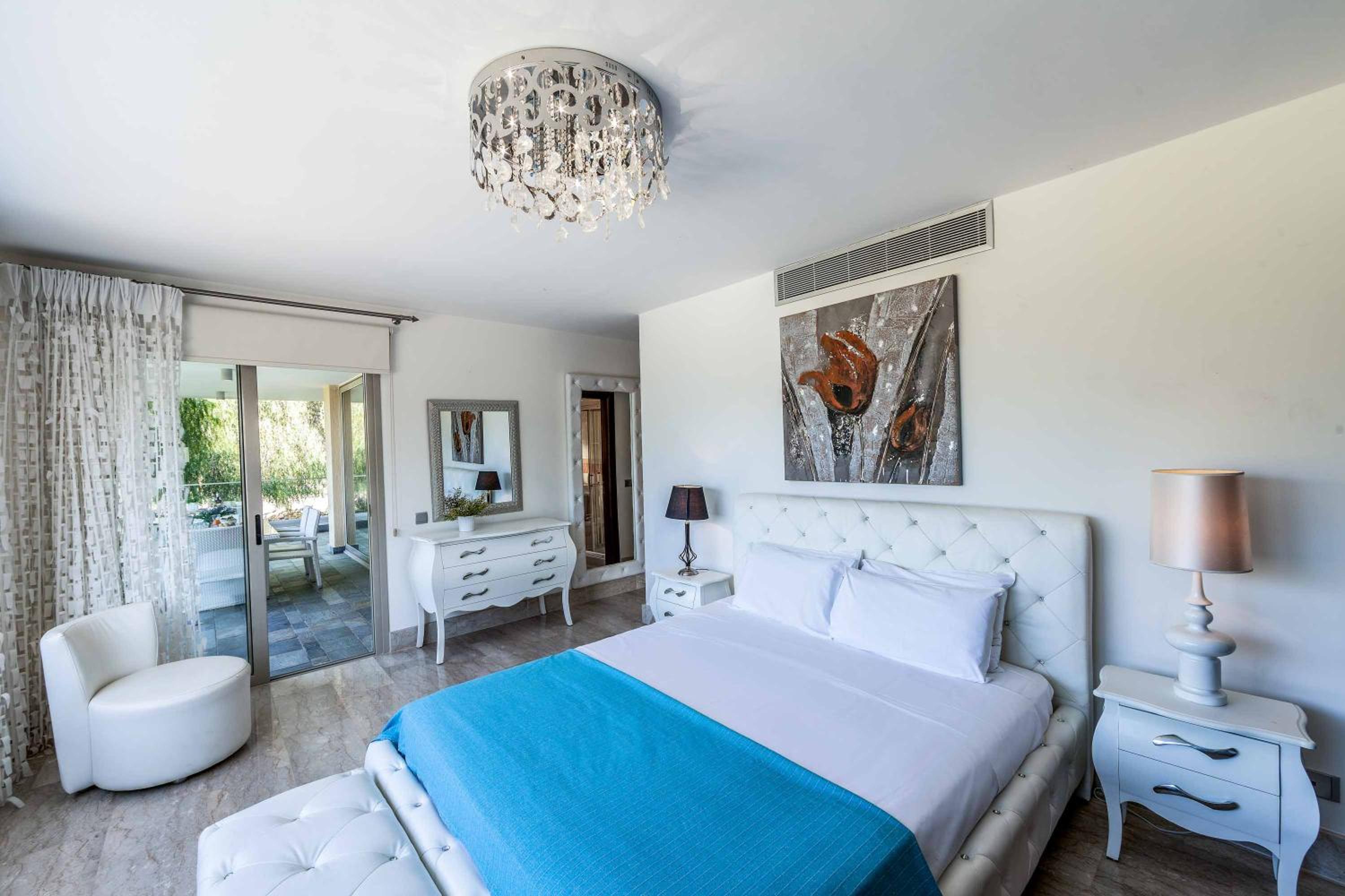Harmonia Beach Villa