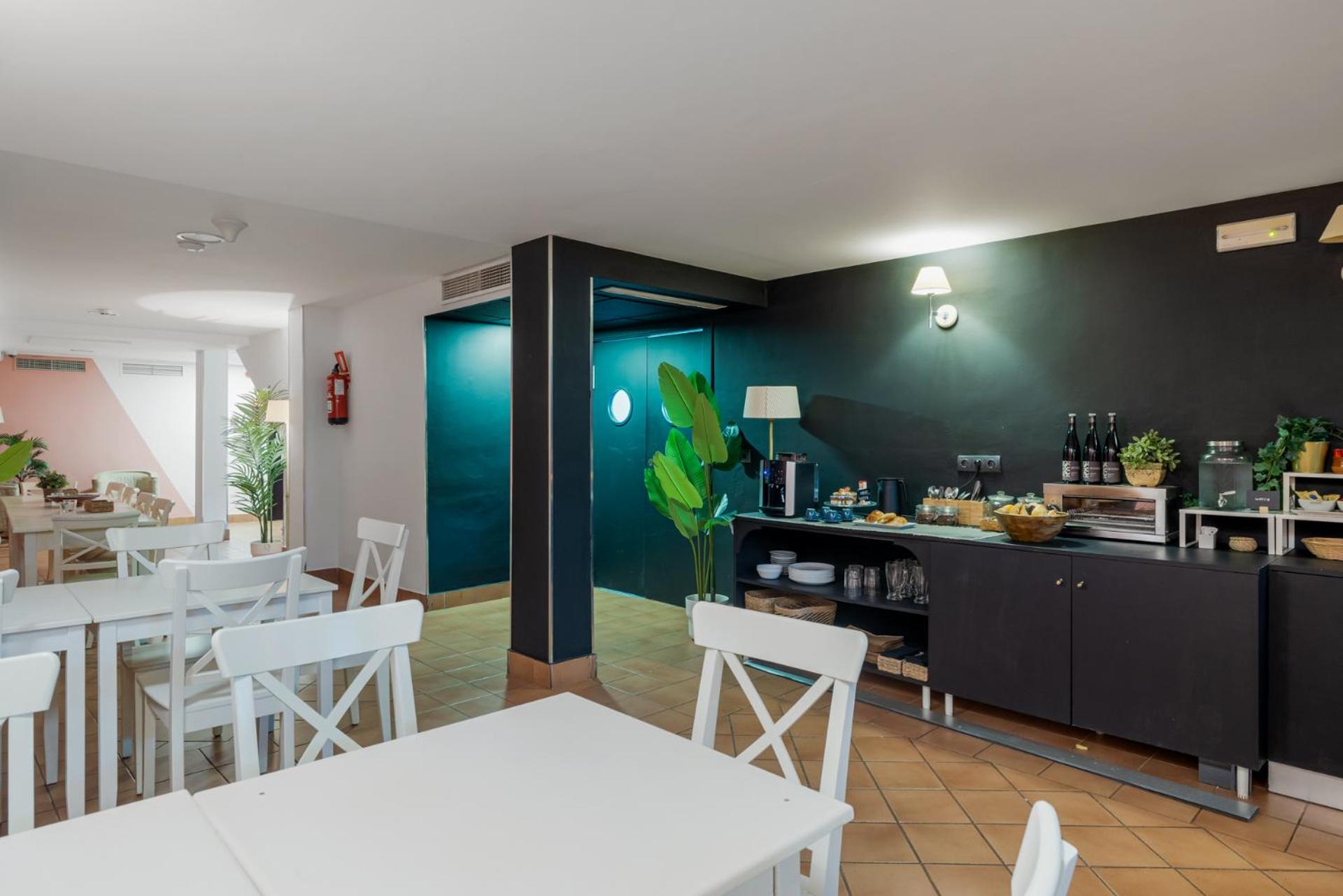 I AM La Posada Hotel and Apartment
