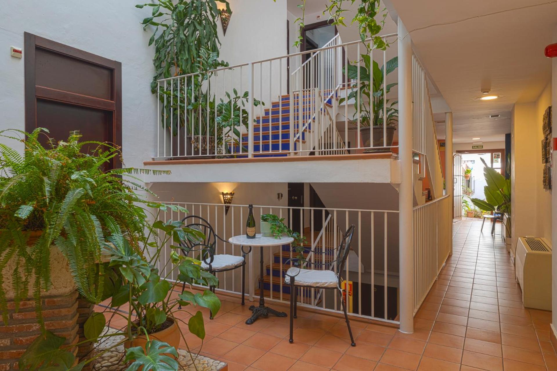 I AM La Posada Hotel and Apartment