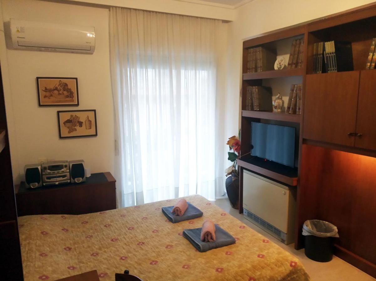 Beautiful Apartment -up to 4 guests- close to City Centre! photo 3