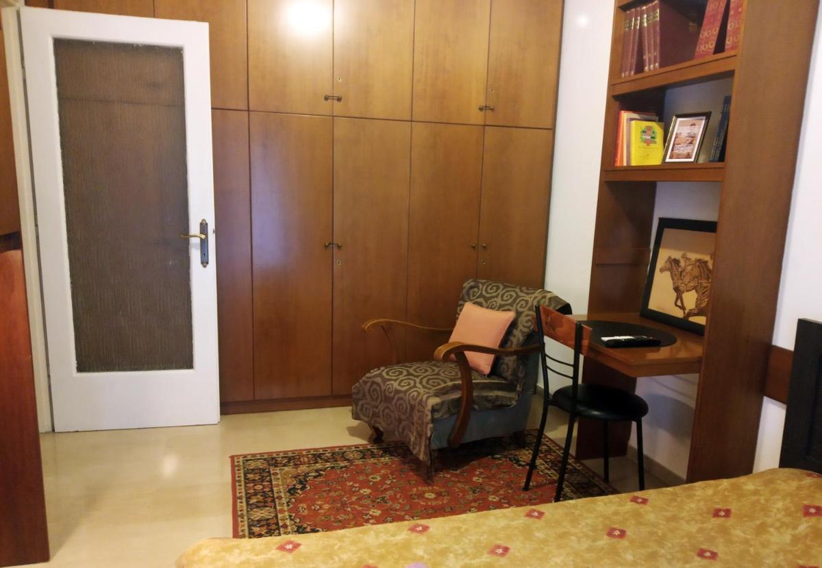 Beautiful Apartment -up to 4 guests- close to City Centre! photo 5