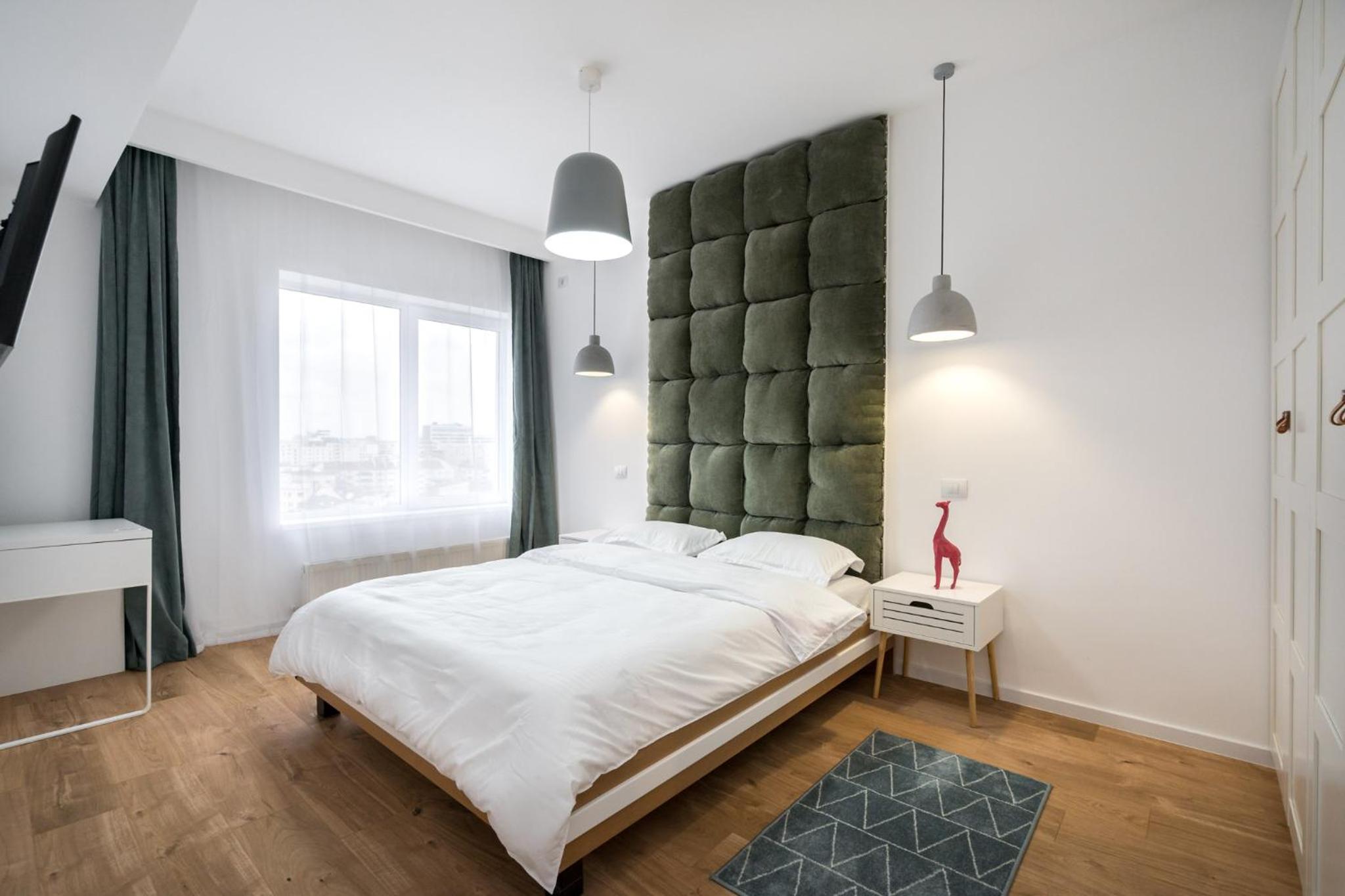 Jungle Escape - Luxe 1-BR Haven in Bucharest view 2