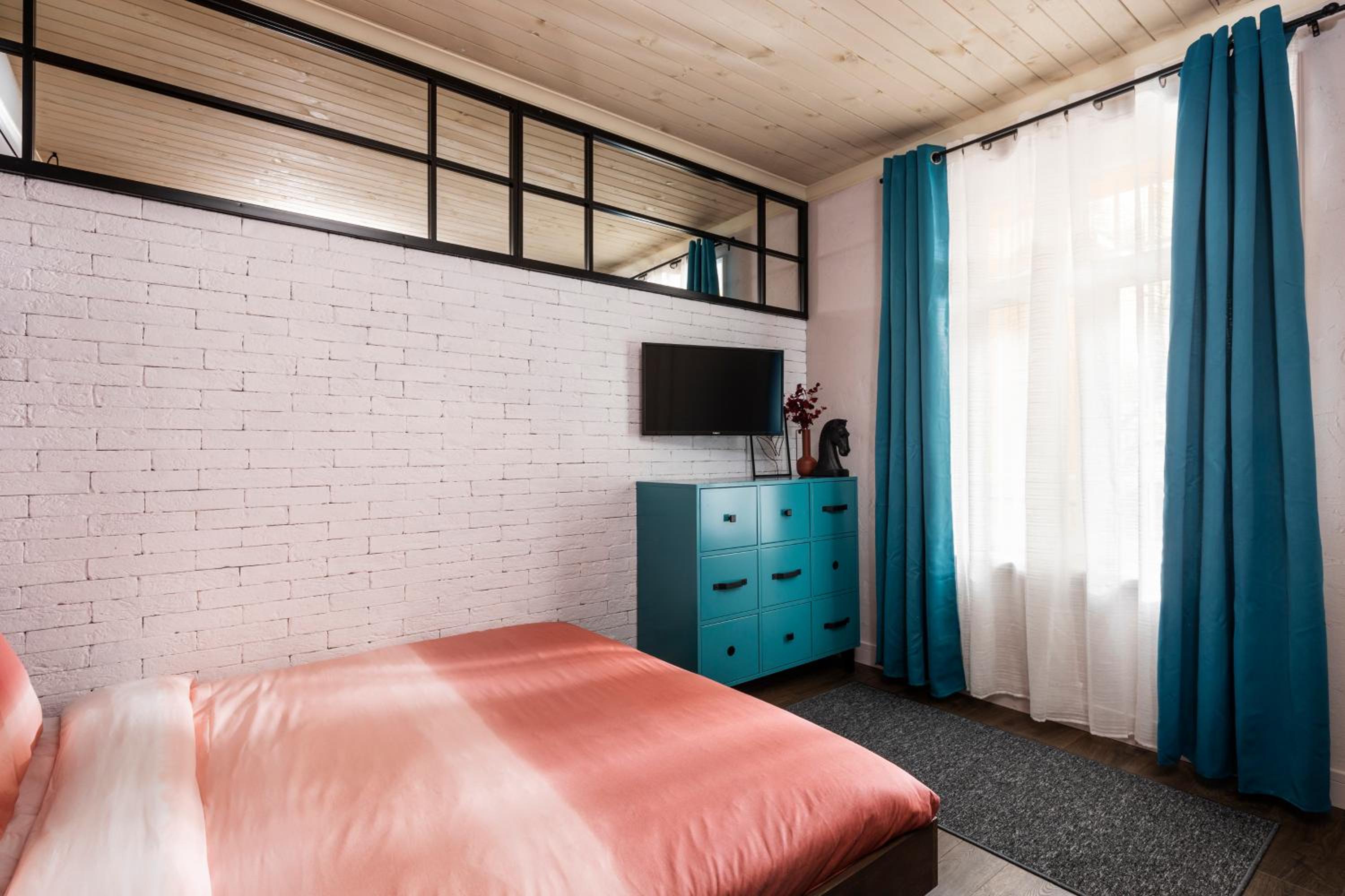 5 Vintage Guest House