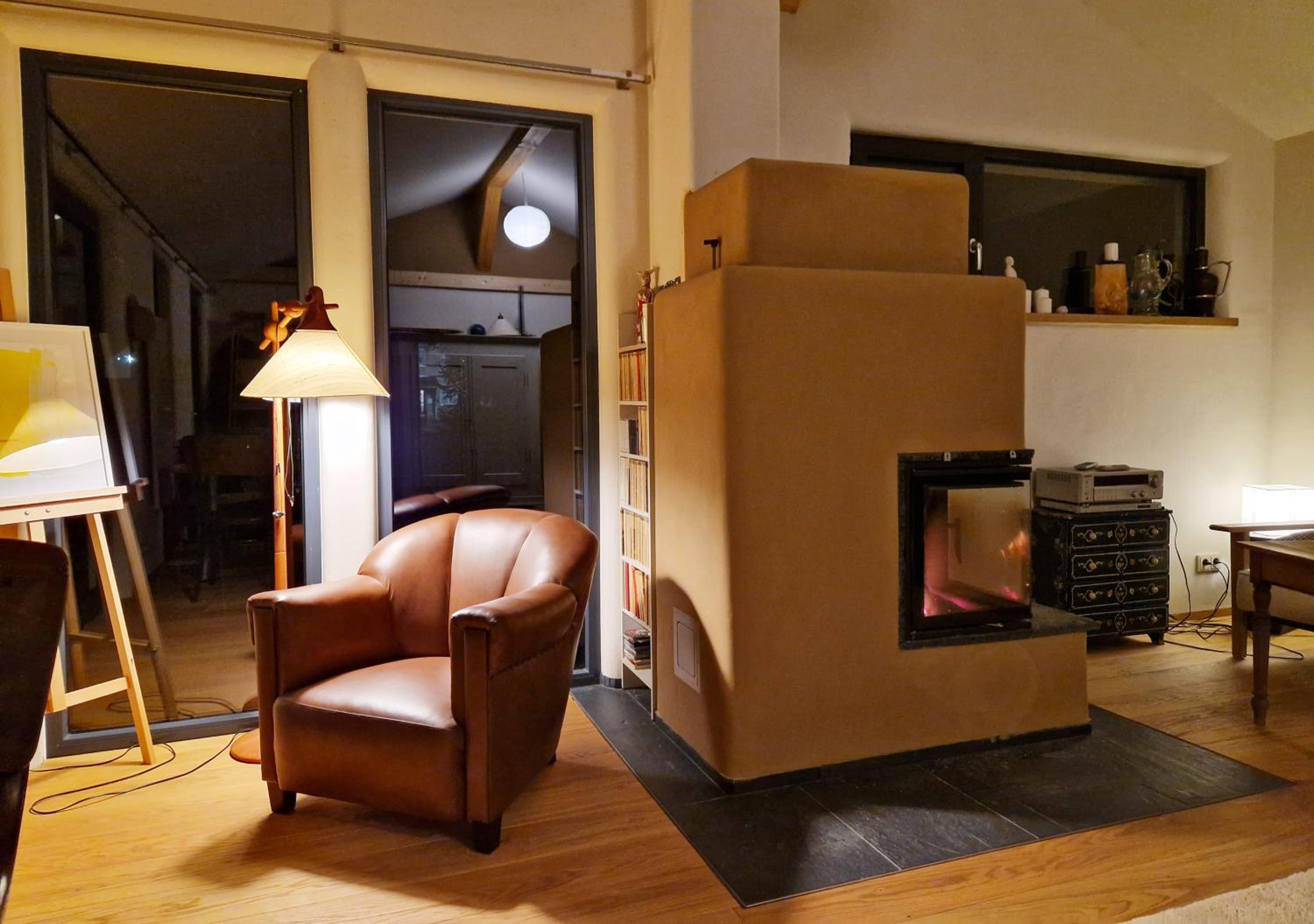 Holzhaus mit Kamin - Am Forellenfluss