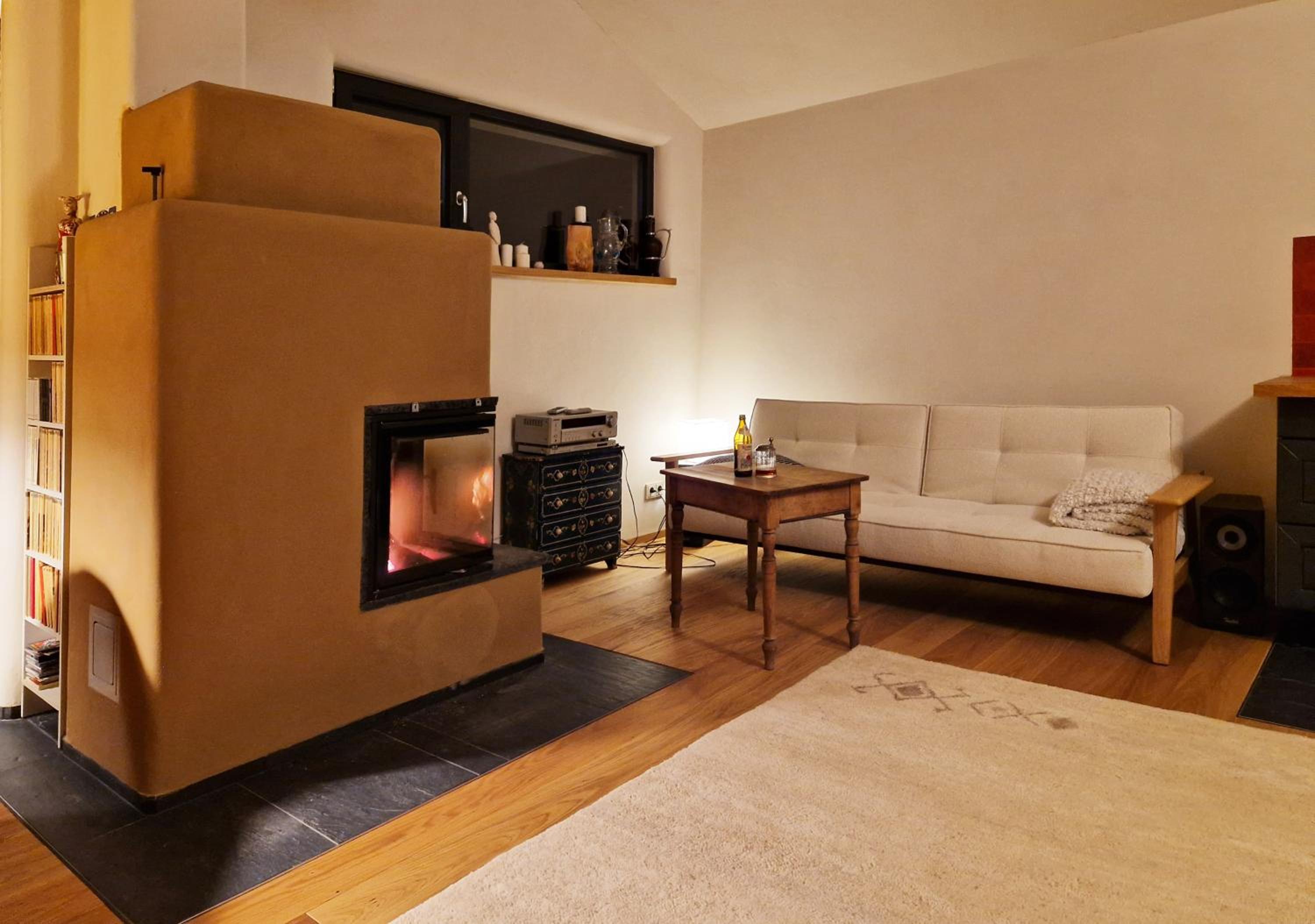 Holzhaus mit Kamin - Am Forellenfluss