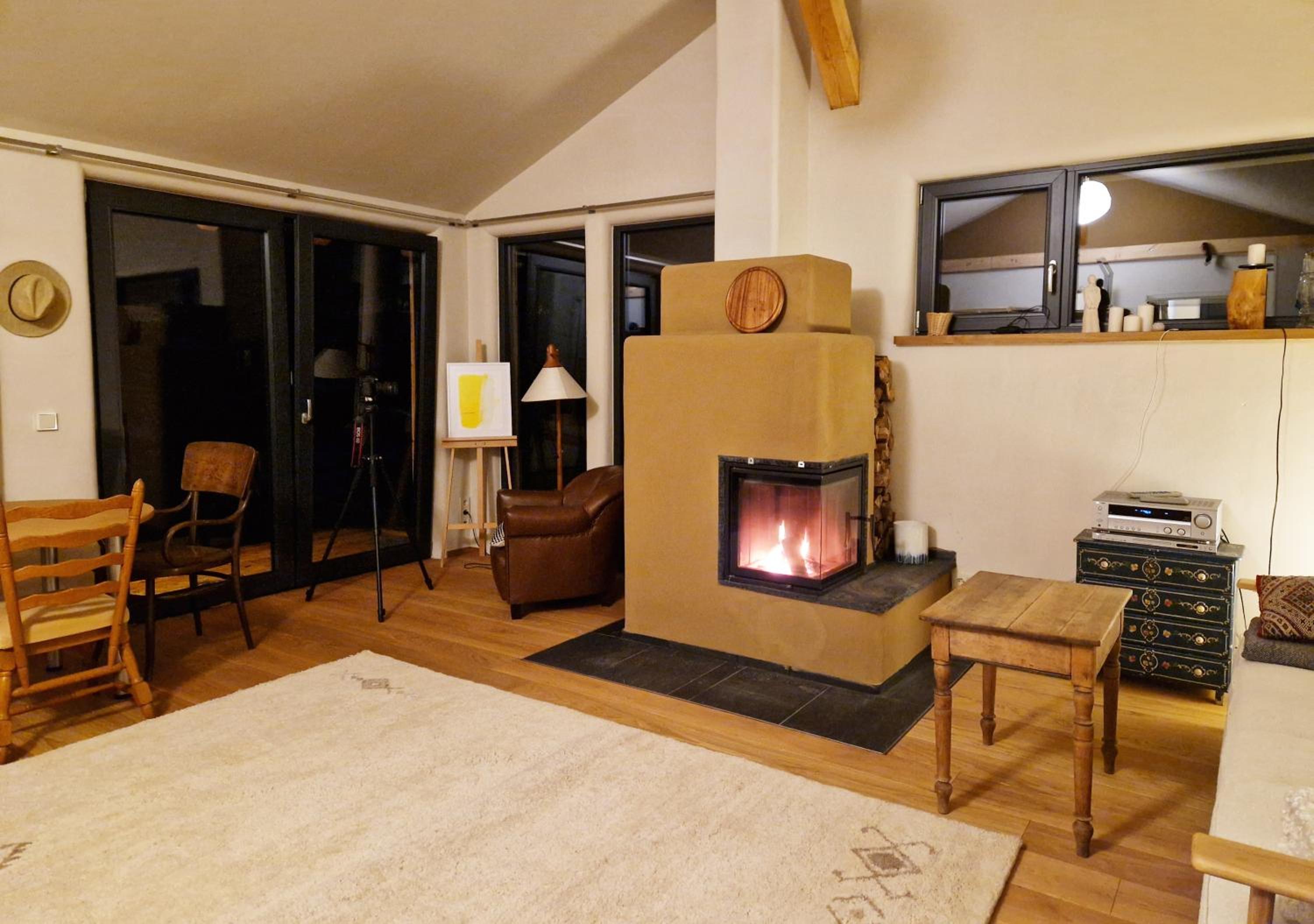 Holzhaus mit Kamin - Am Forellenfluss