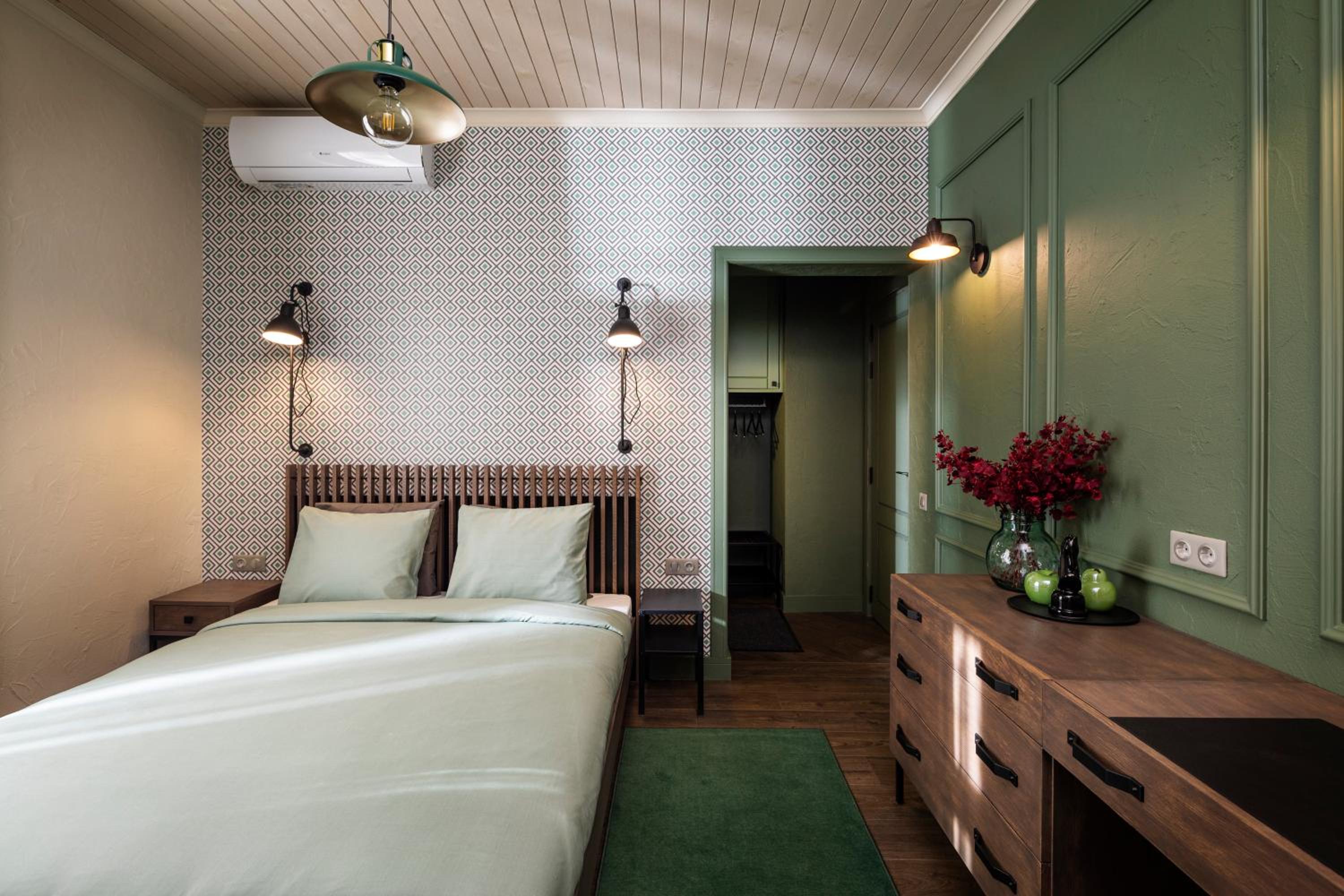 5 Vintage Guest House