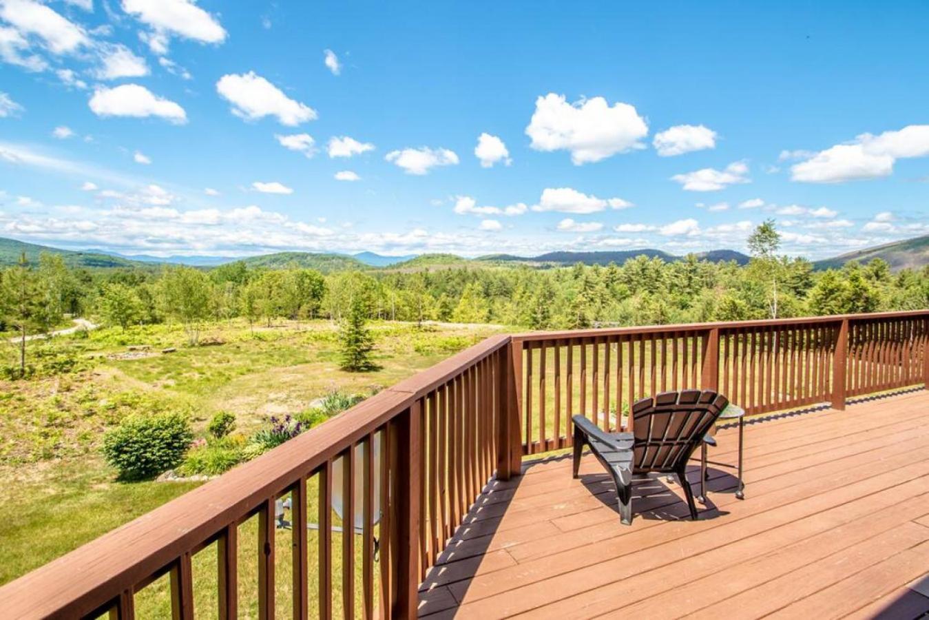 Spacious Log Home Overlooking 40 White Mnt Peaks: Host Weddings view 5