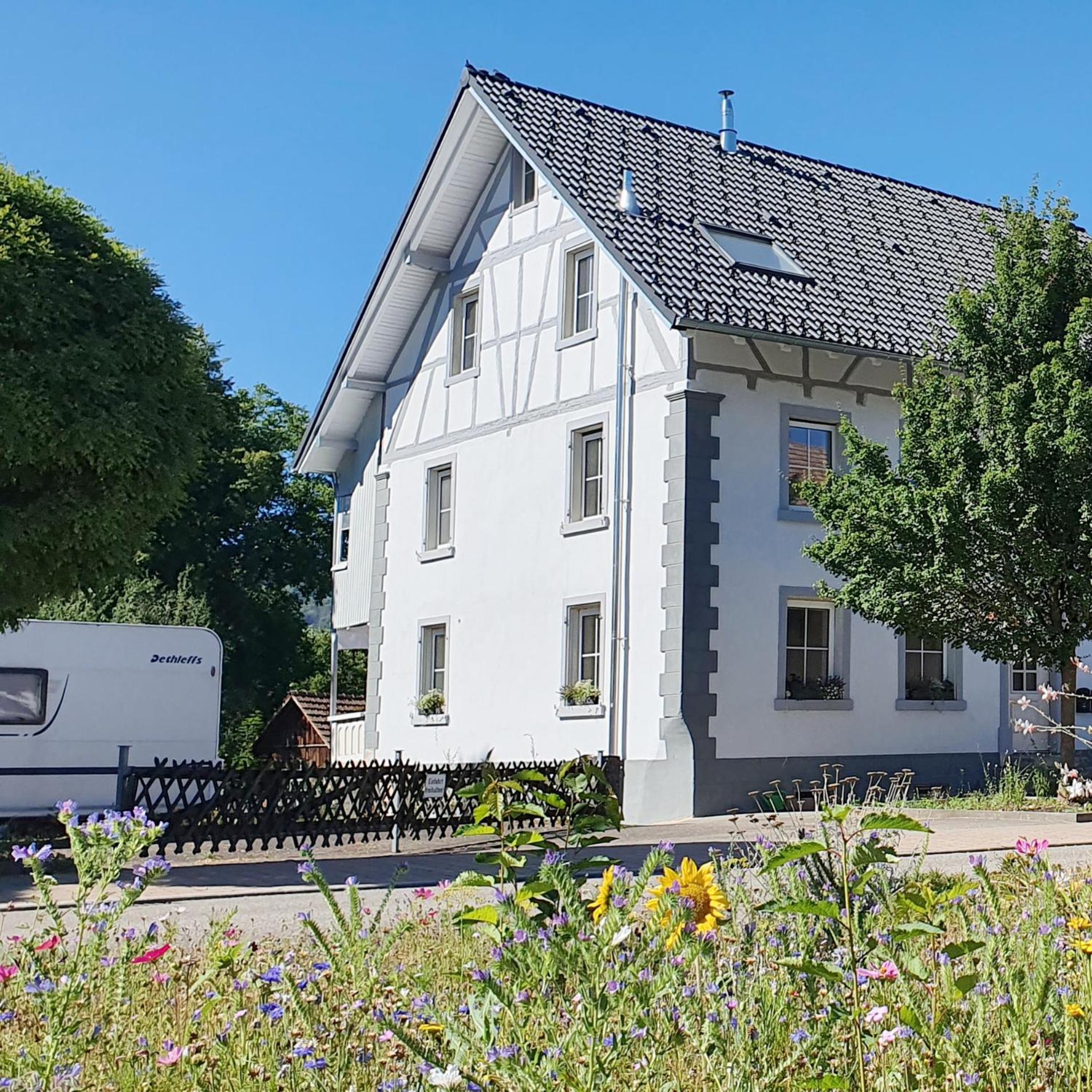 Apartment Südwind - Beautiful premium apartment with 2 bedrooms near Rhine Falls & Zurich Airport in Klettgau