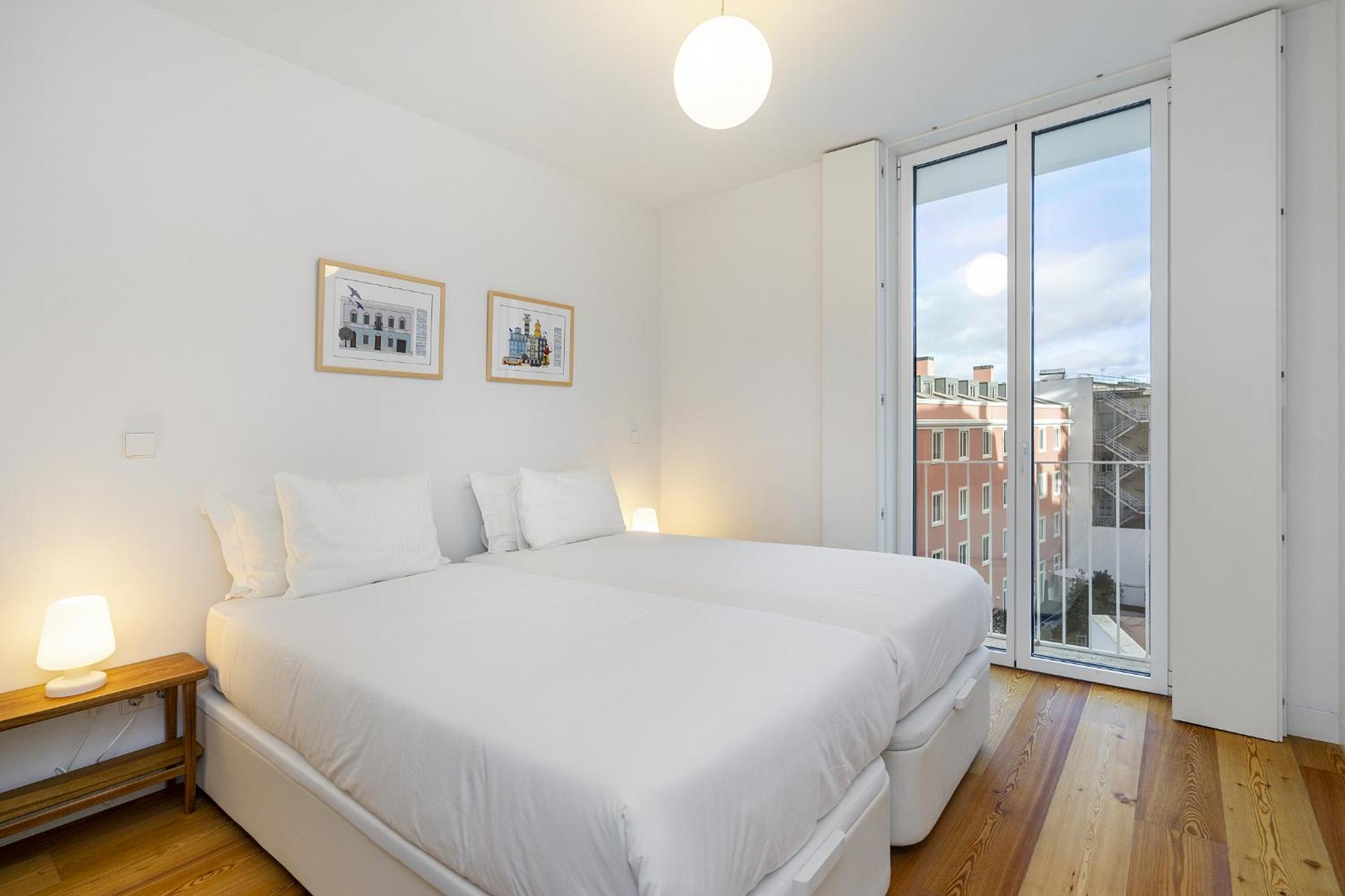 WHome City View Penthouse Luxurious Living in Lisbon with AC & Elevator view 2