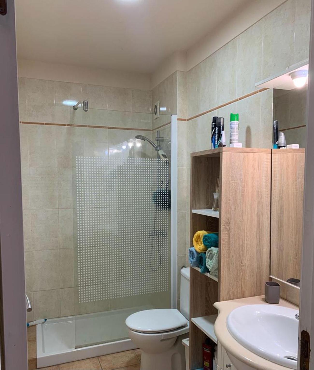 La Mar 2 bed 2 bath in sought after position FREE WIFI view 5
