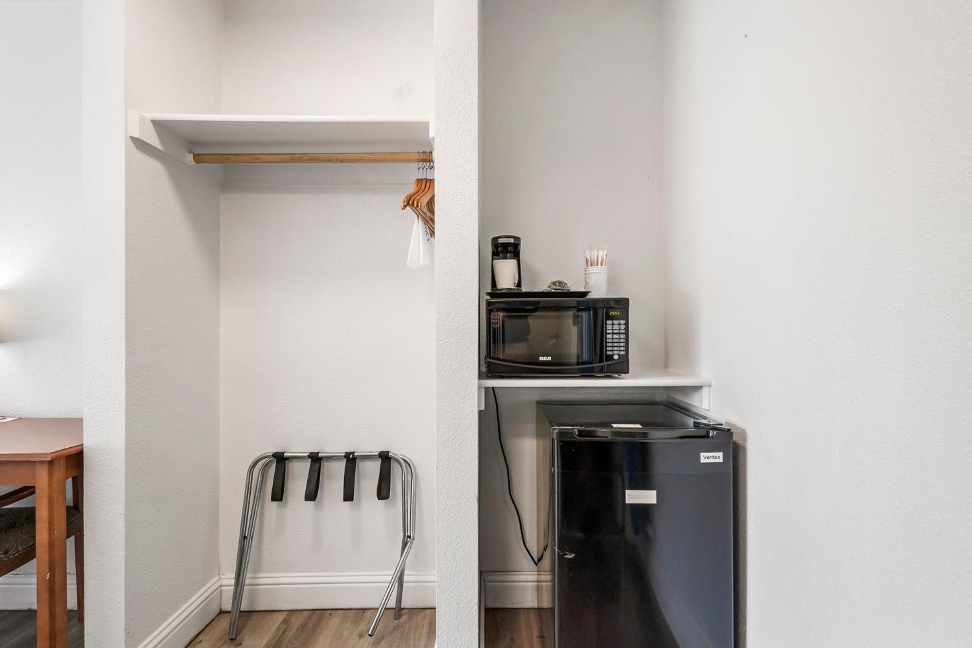 Chico Vacations - Heritage Inn Express Chico - Property Image 64