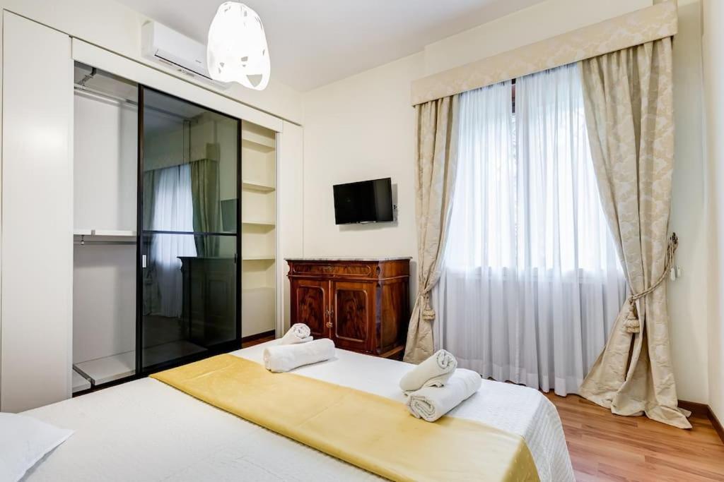Exclusive Apartment in Eur Lake