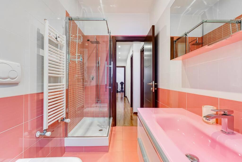Exclusive Apartment in Eur Lake