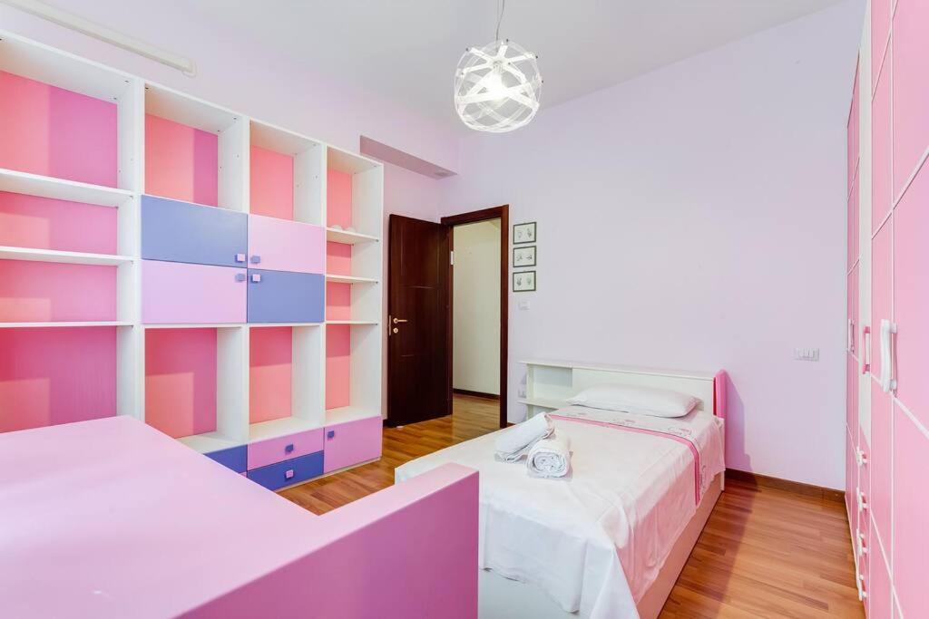 Exclusive Apartment in Eur Lake