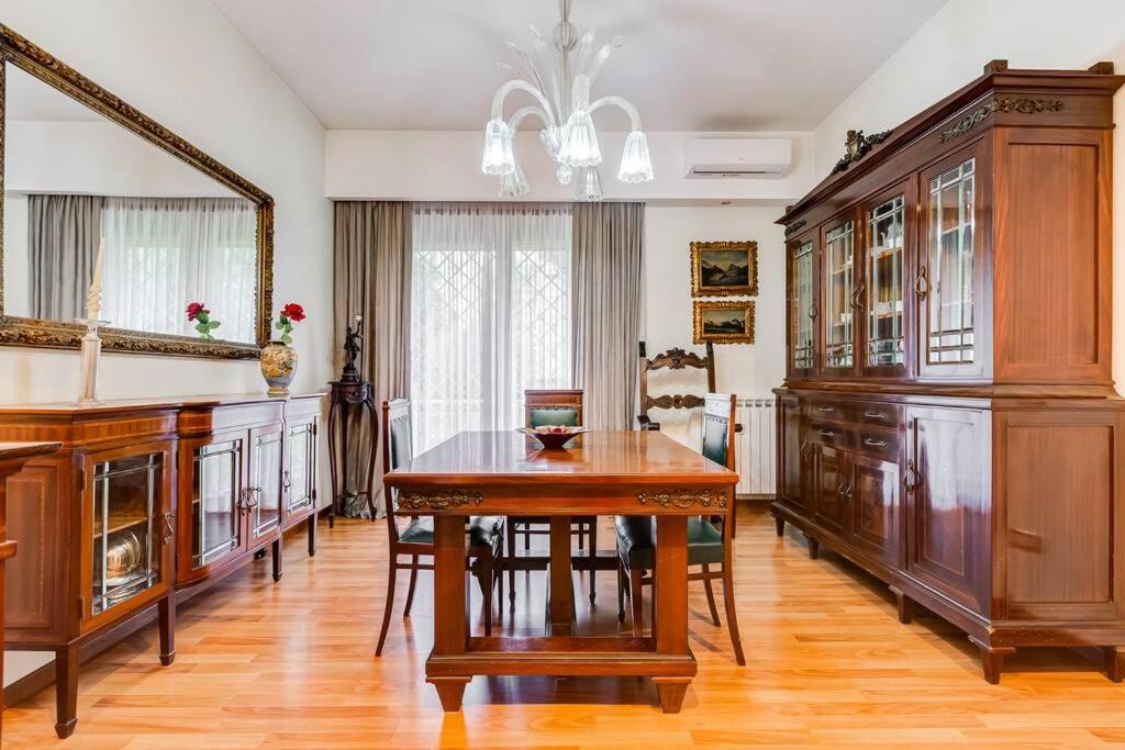 Exclusive Apartment in Eur Lake