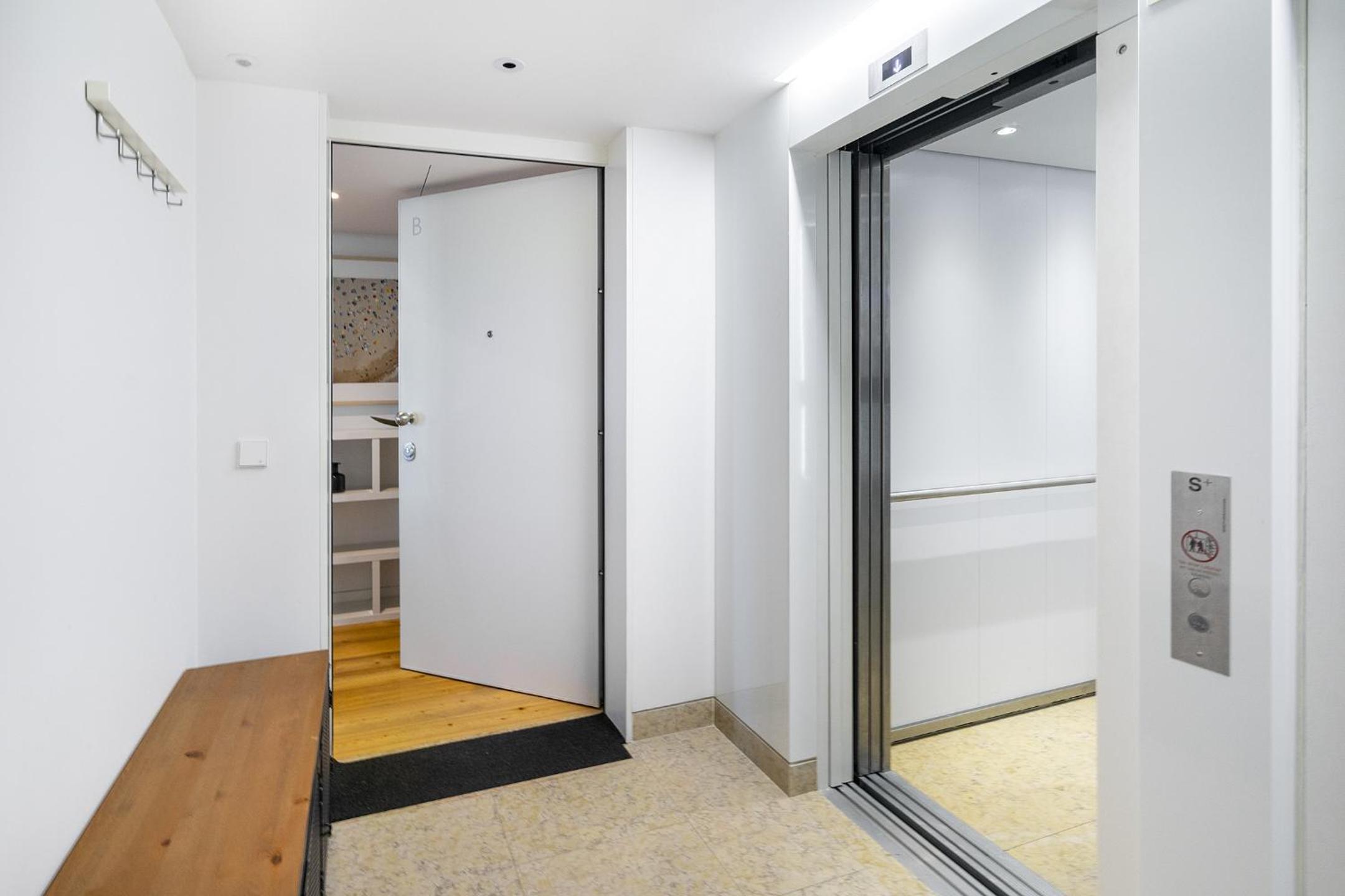 WHome Lisbon Skyline Penthouse Luxury Living View, AC & Elevator view 5