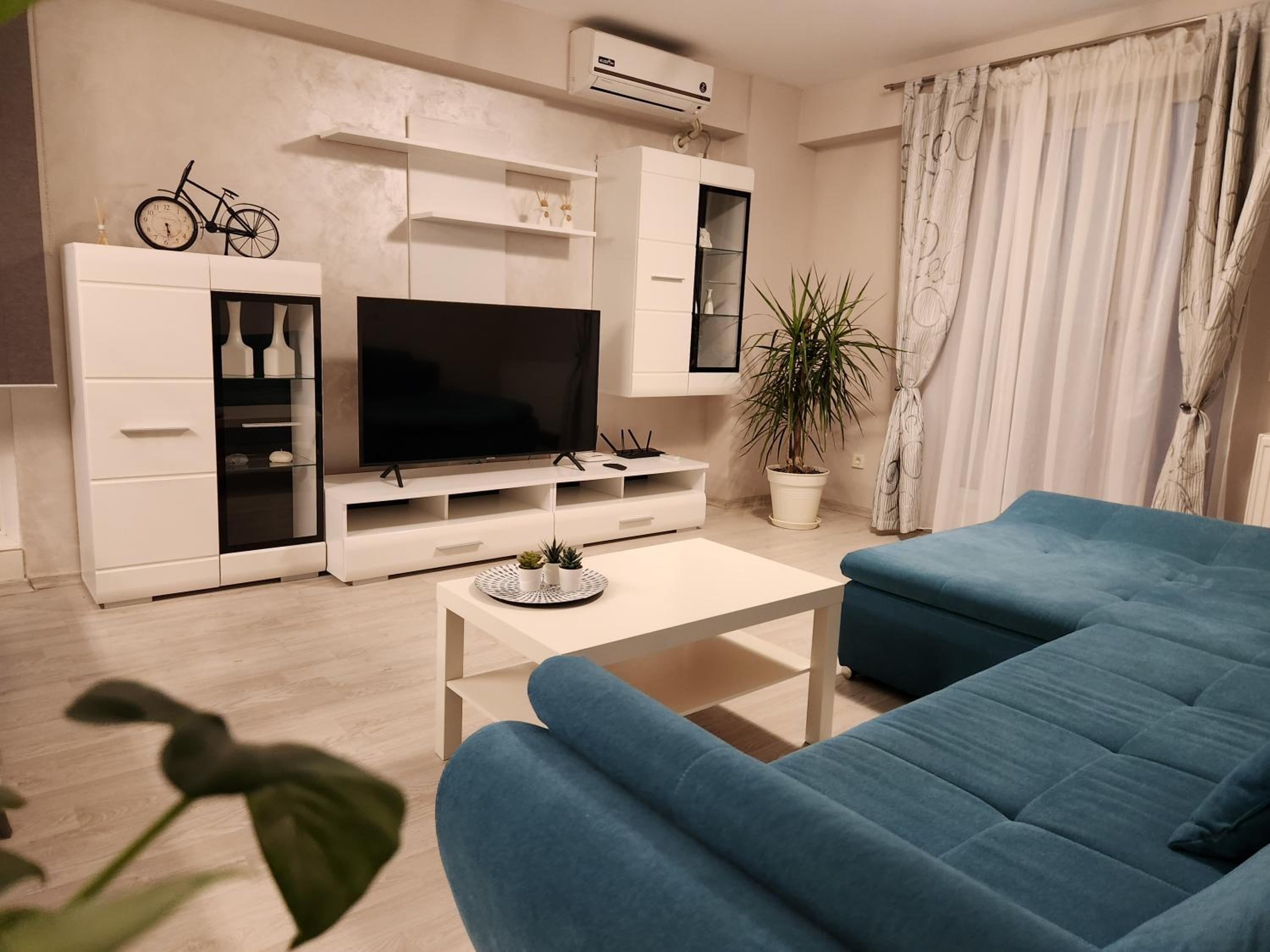 Airport Apartment Otopeni view 3
