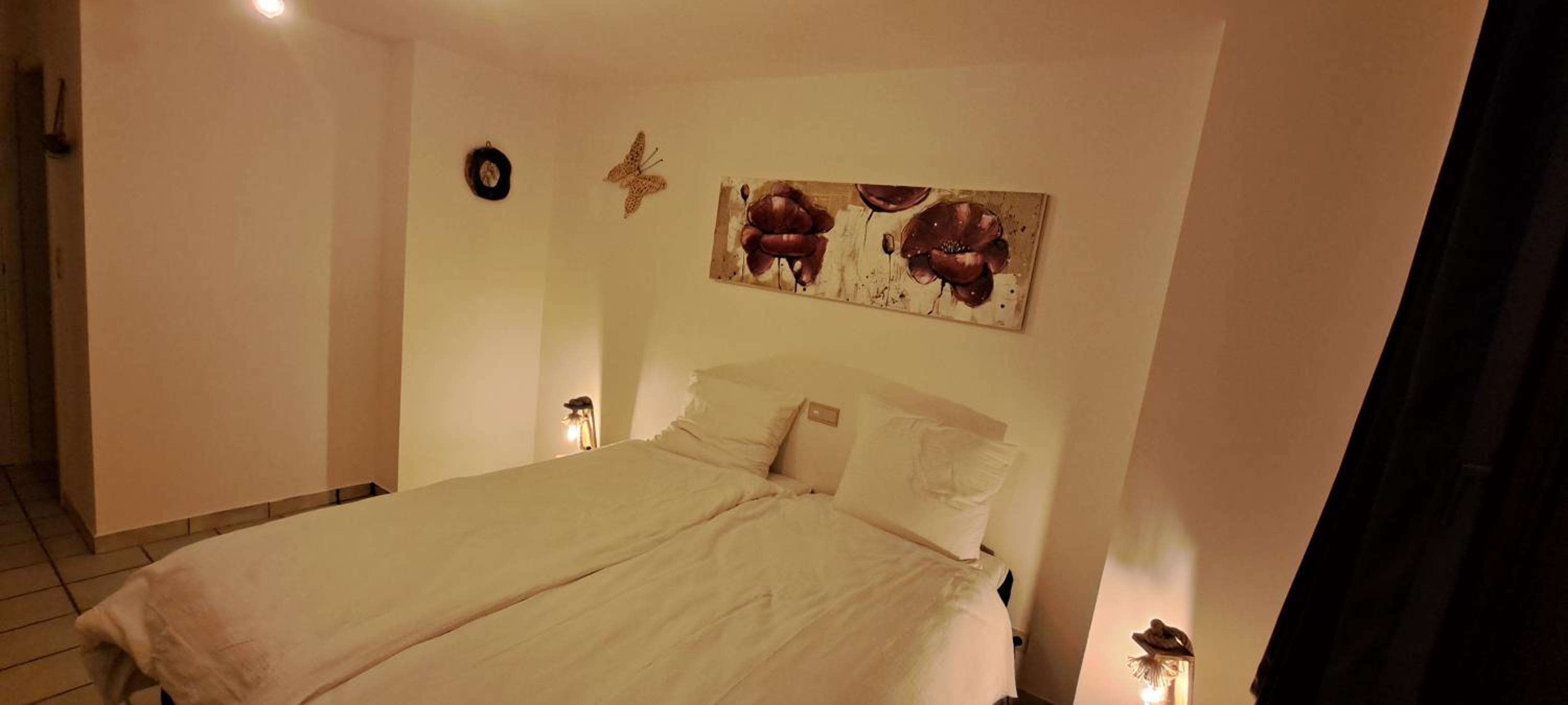 Auberge Chez Dikke Vriend, Chambres et taverne