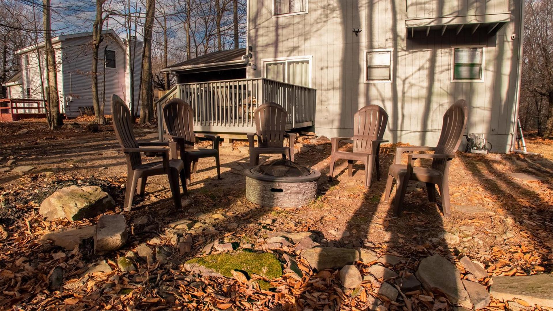 Pocono Dog Friendly Fire Pit Game Table